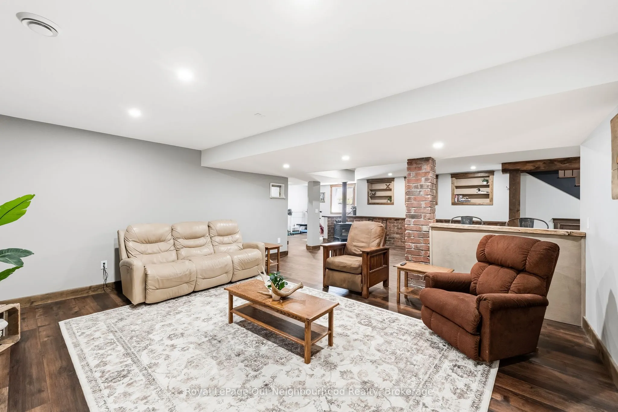 63 Hansen Road