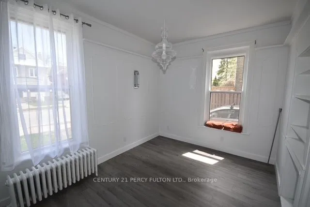 23 Glenelg Street W