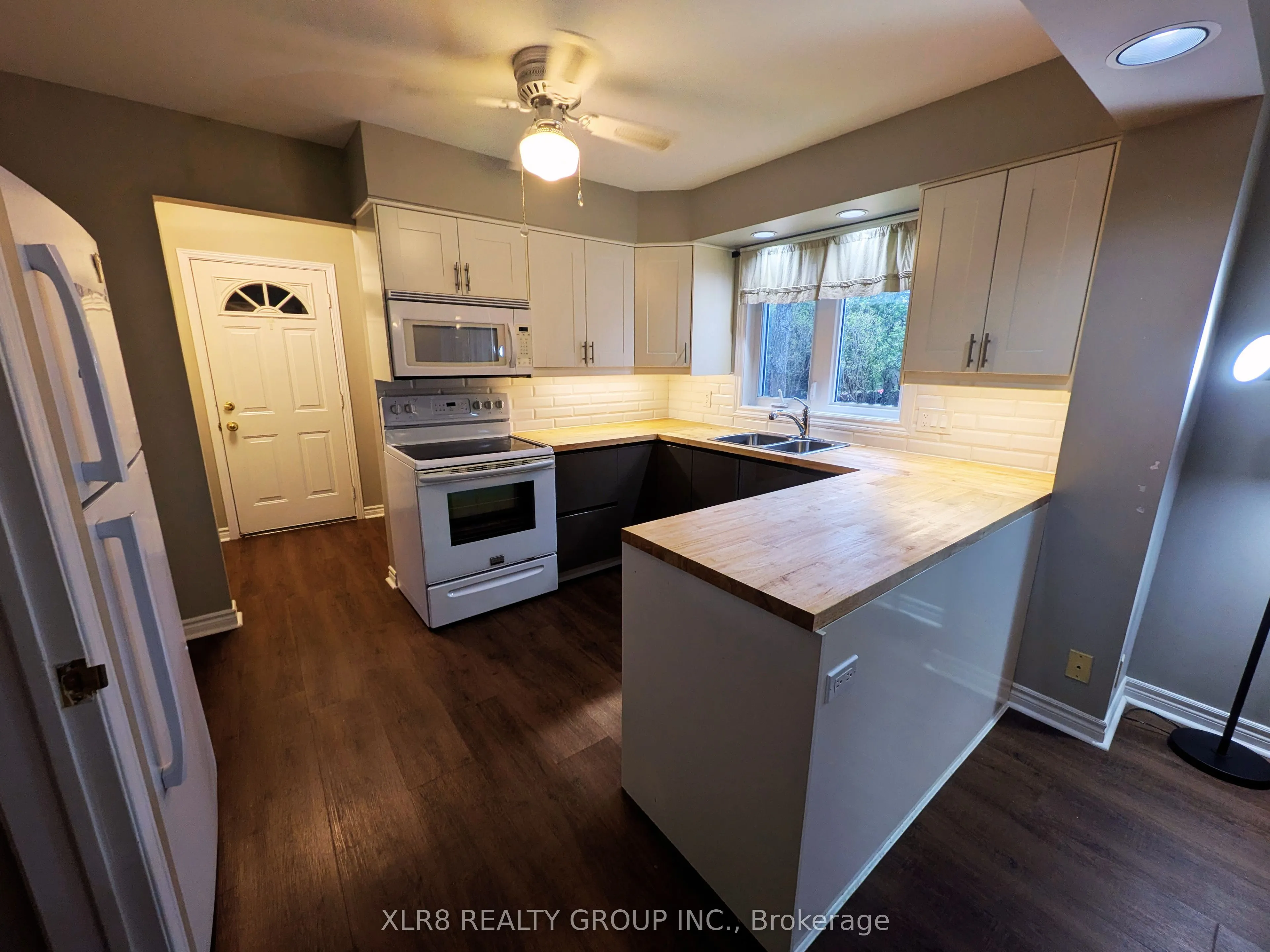 12 John Sidney Crescent