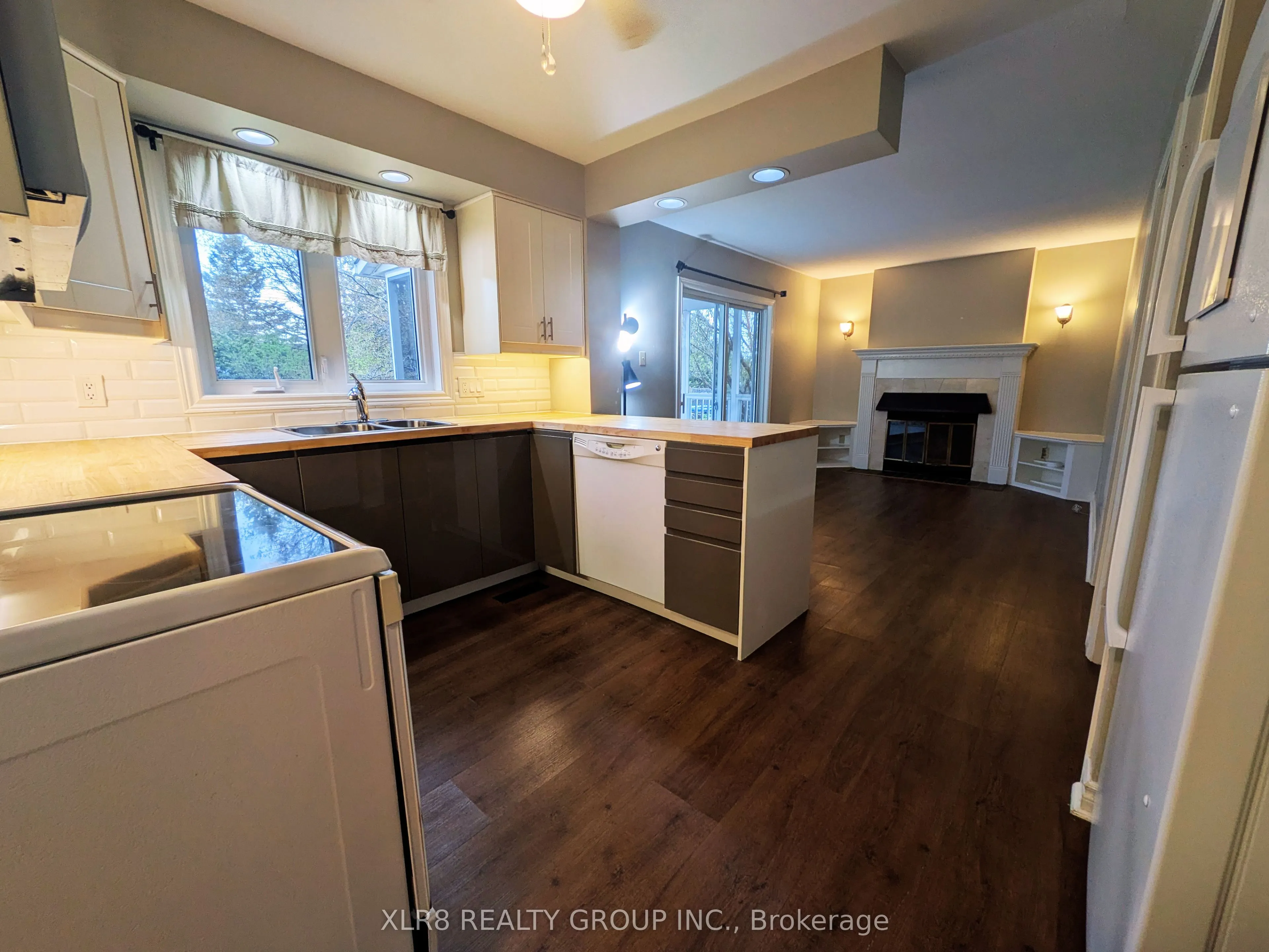 12 John Sidney Crescent