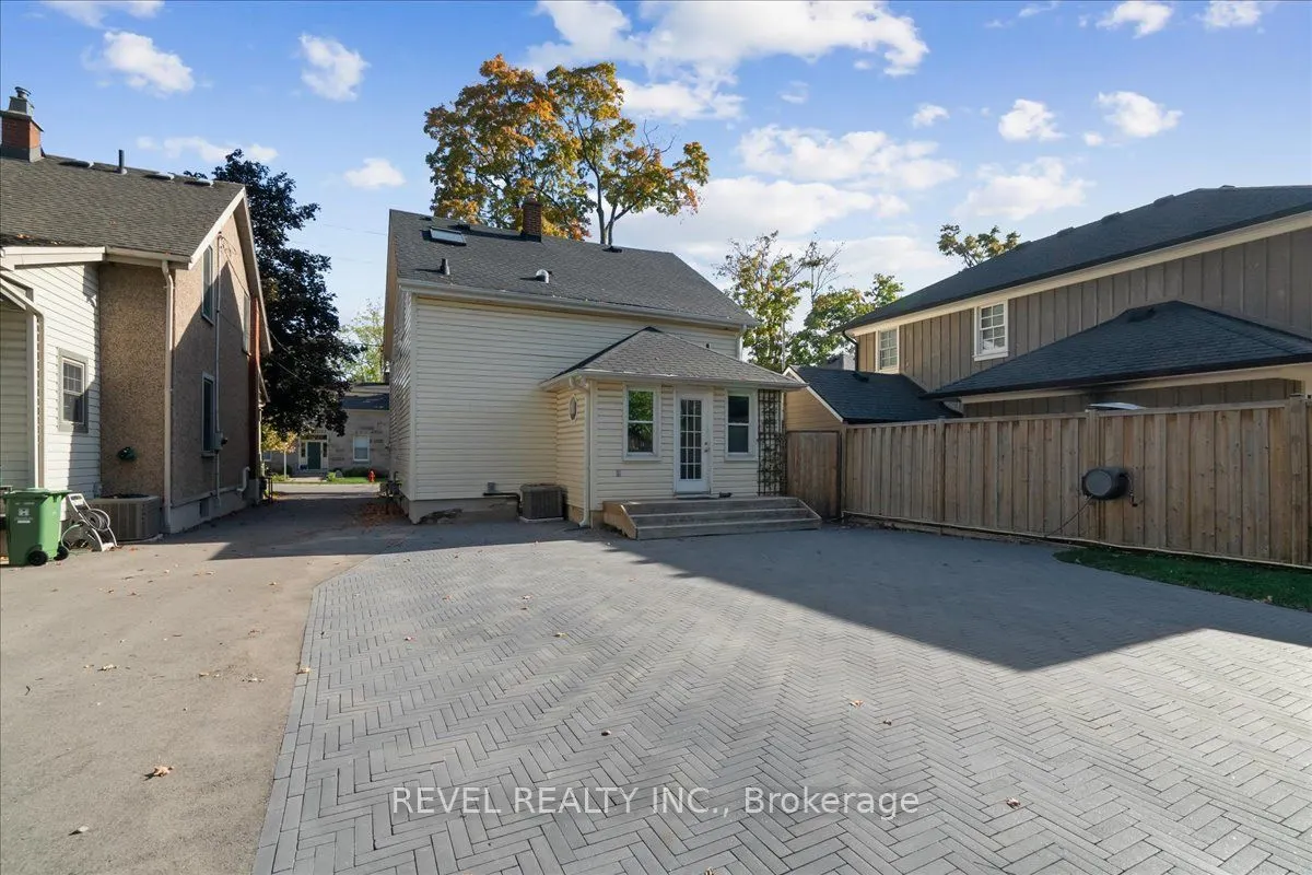 47 Mill Street N