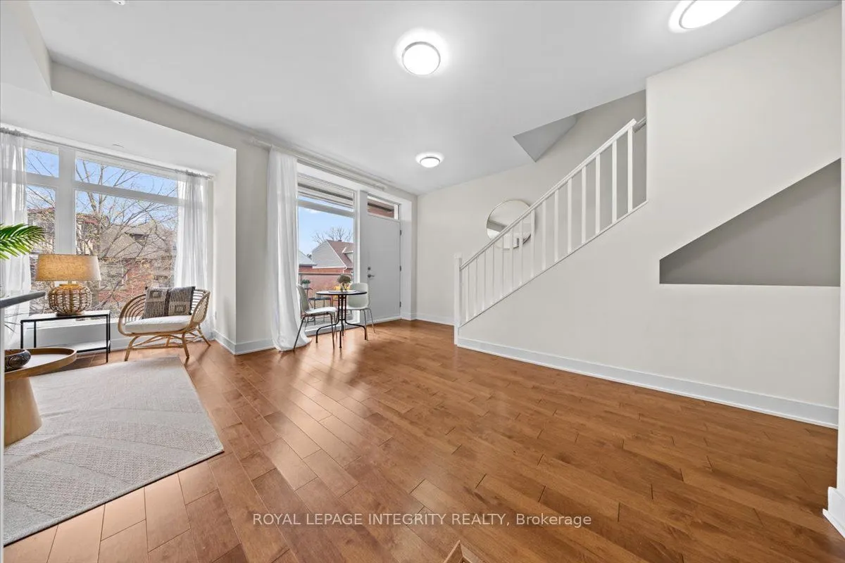 78 Holmwood Avenue #9