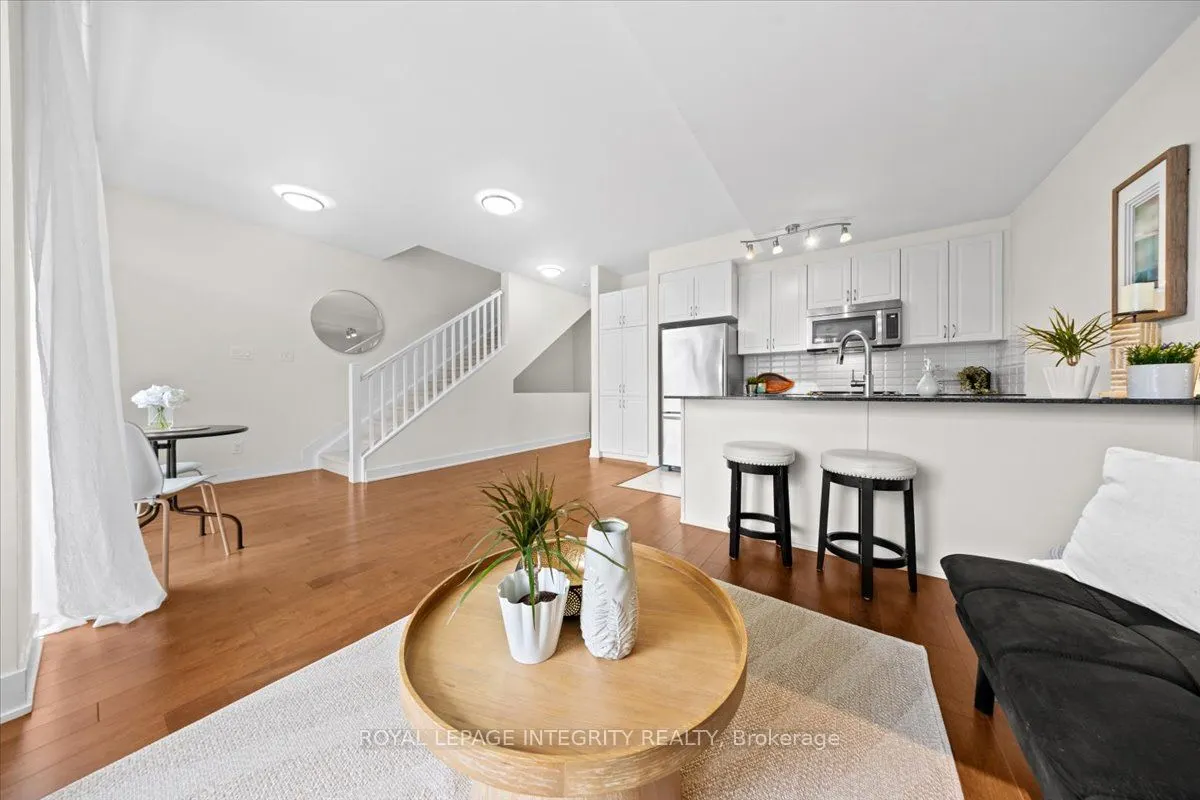 78 Holmwood Avenue #9