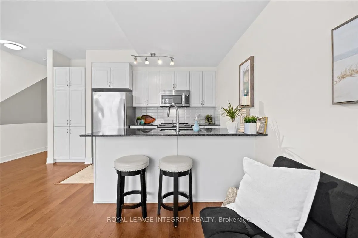 78 Holmwood Avenue #9