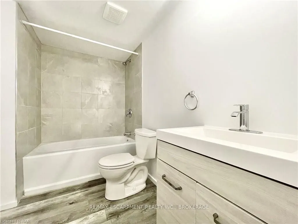 76 Marc Boulevard