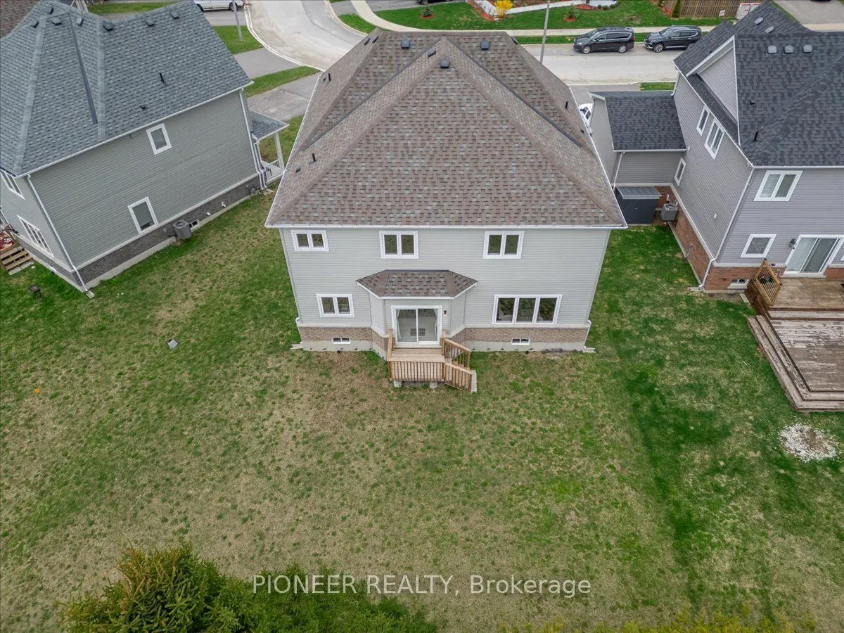5 Todd Crescent