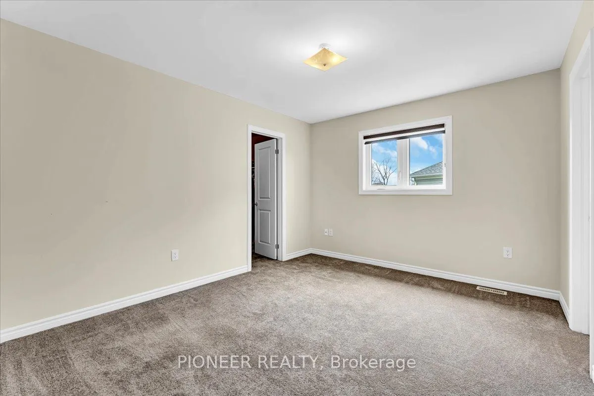 5 Todd Crescent