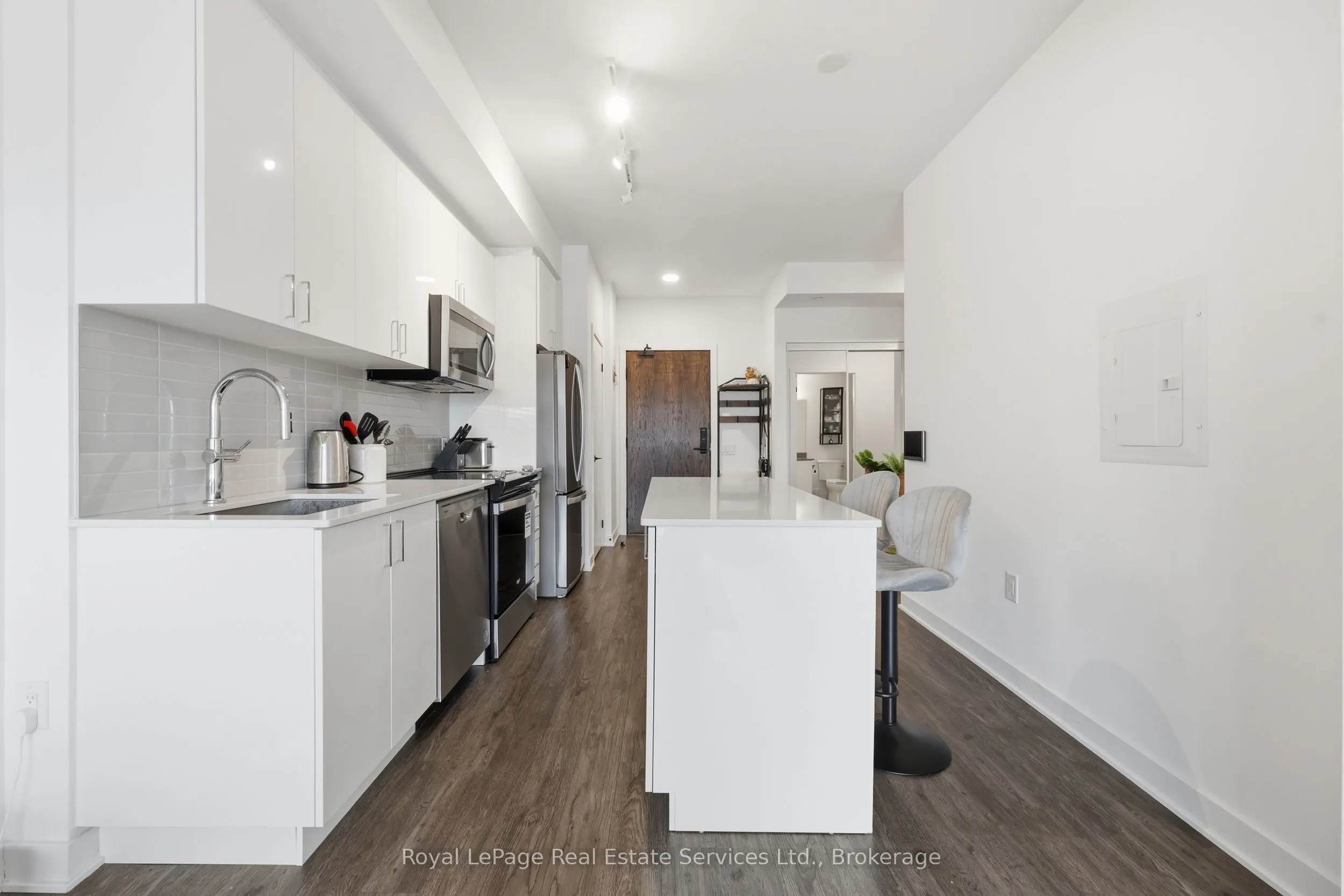 2782 Barton Street E #202