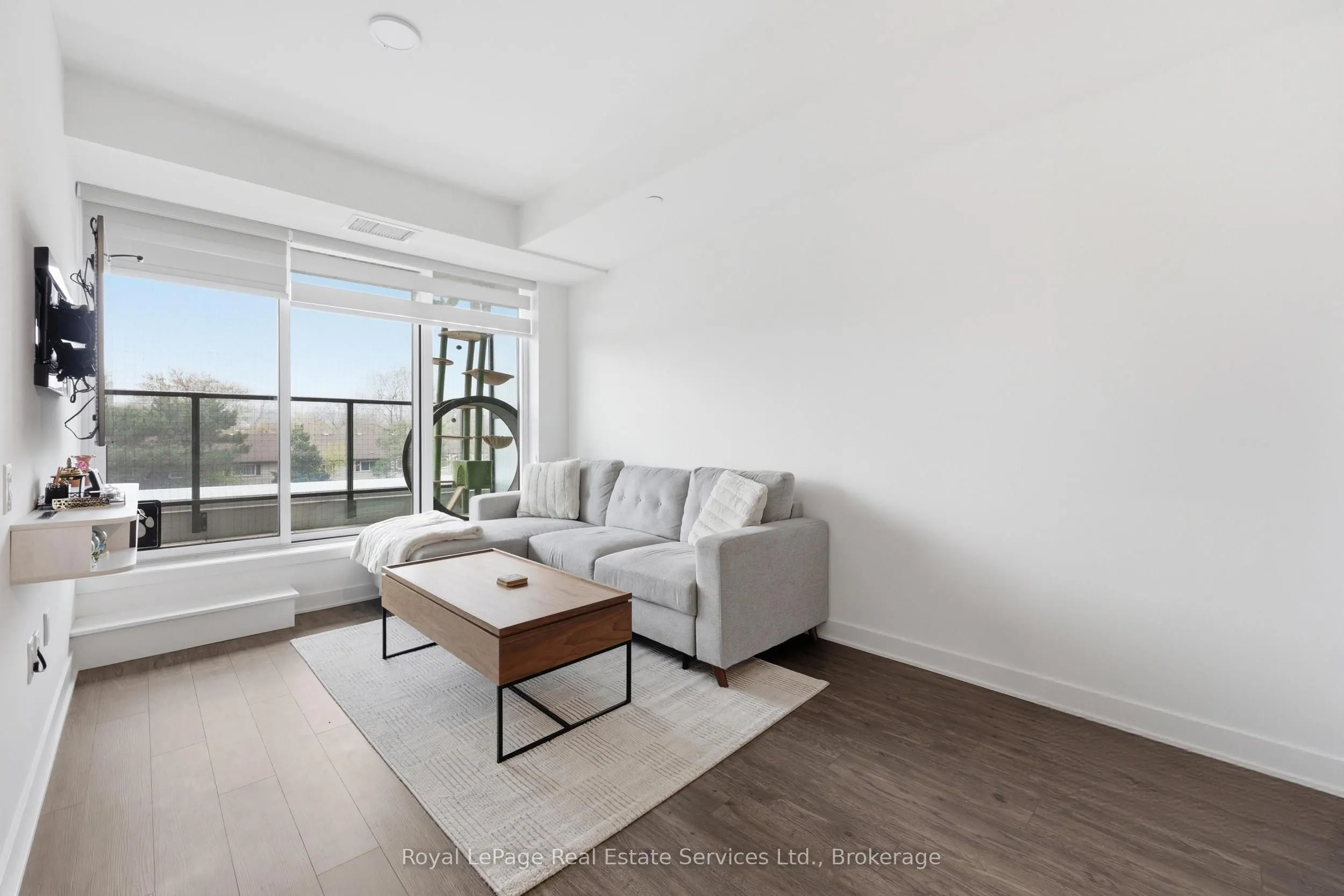 2782 Barton Street E #202