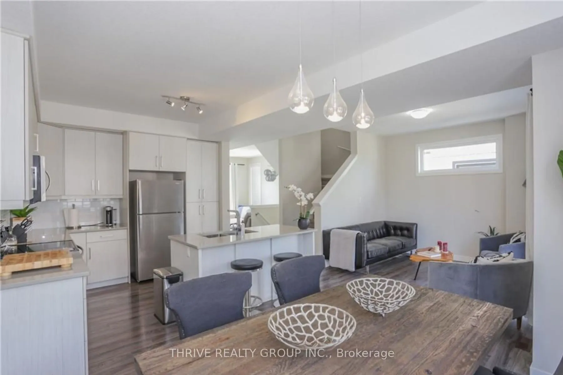 921 SARNIA Road
