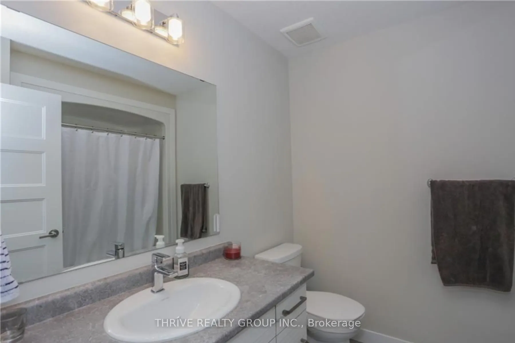 921 SARNIA Road