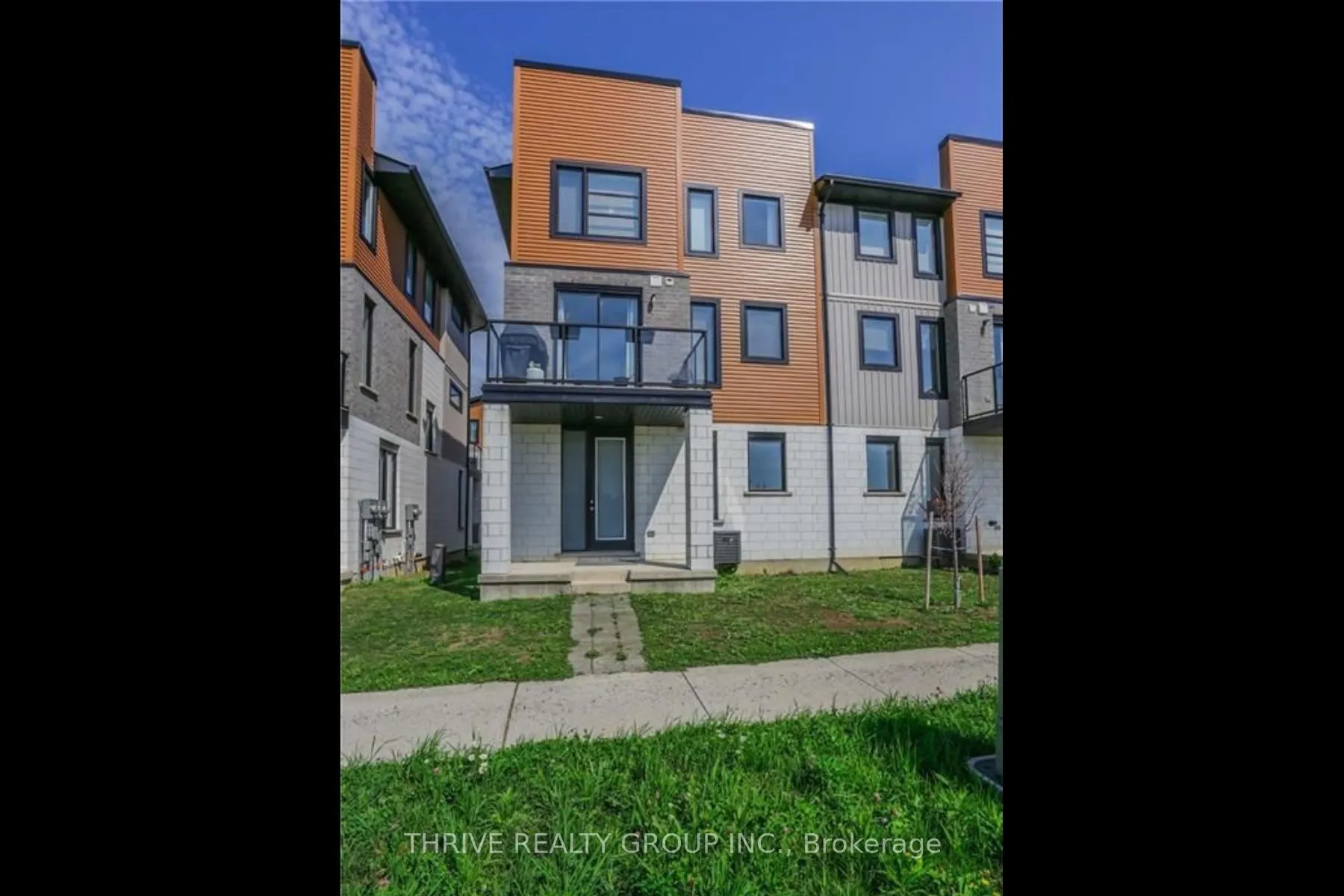 921 SARNIA Road