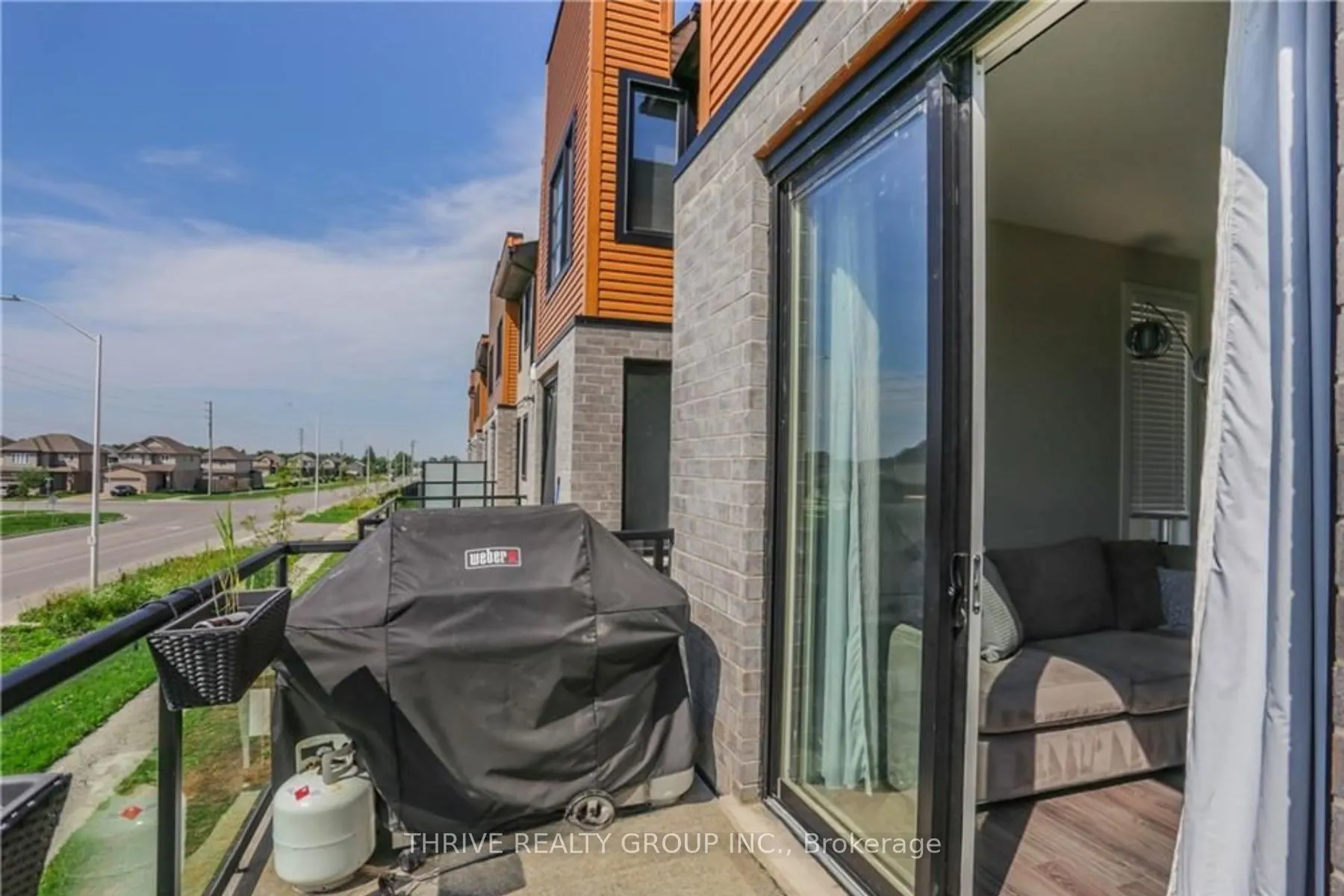 921 SARNIA Road
