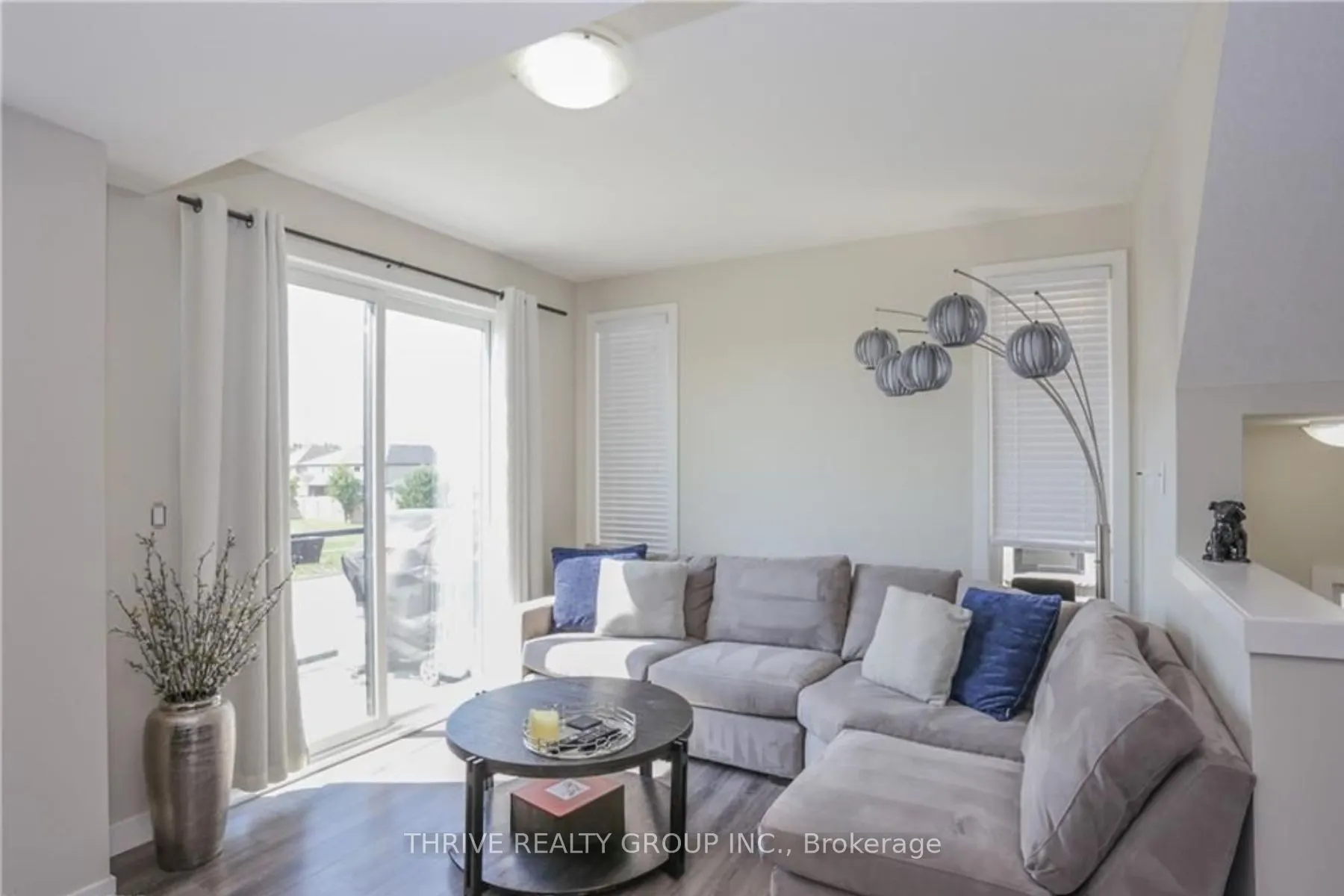 921 SARNIA Road
