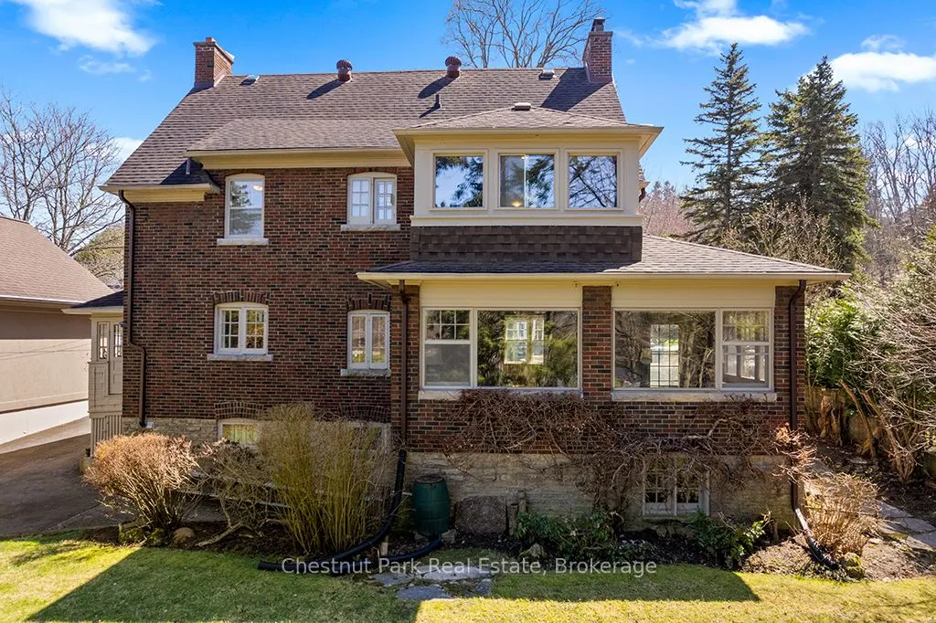 190 4th Street W