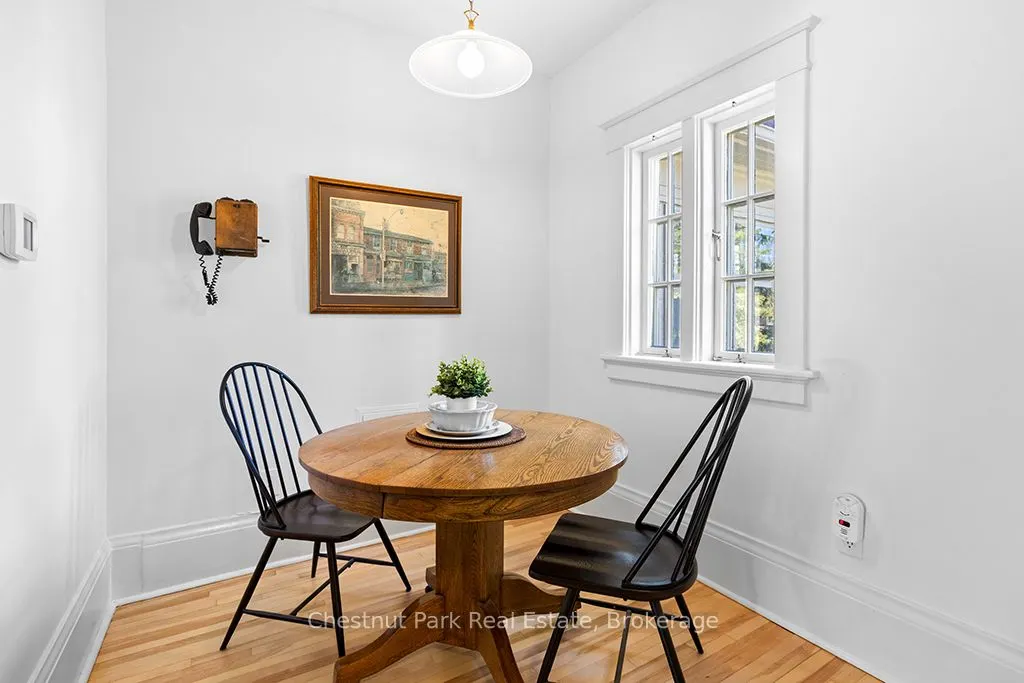 190 4th Street W