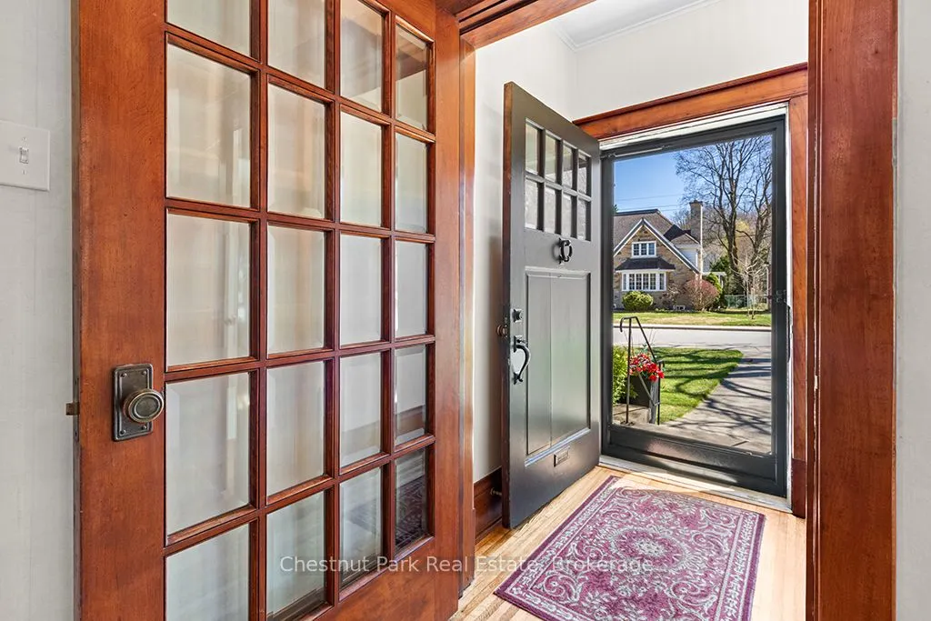 190 4th Street W