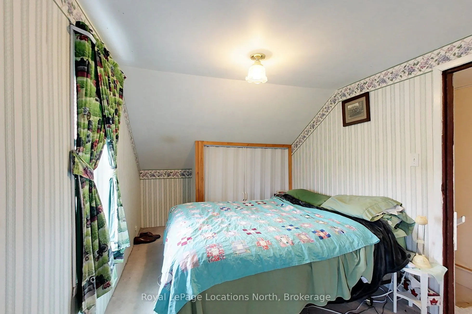 138268 Grey 112 Road