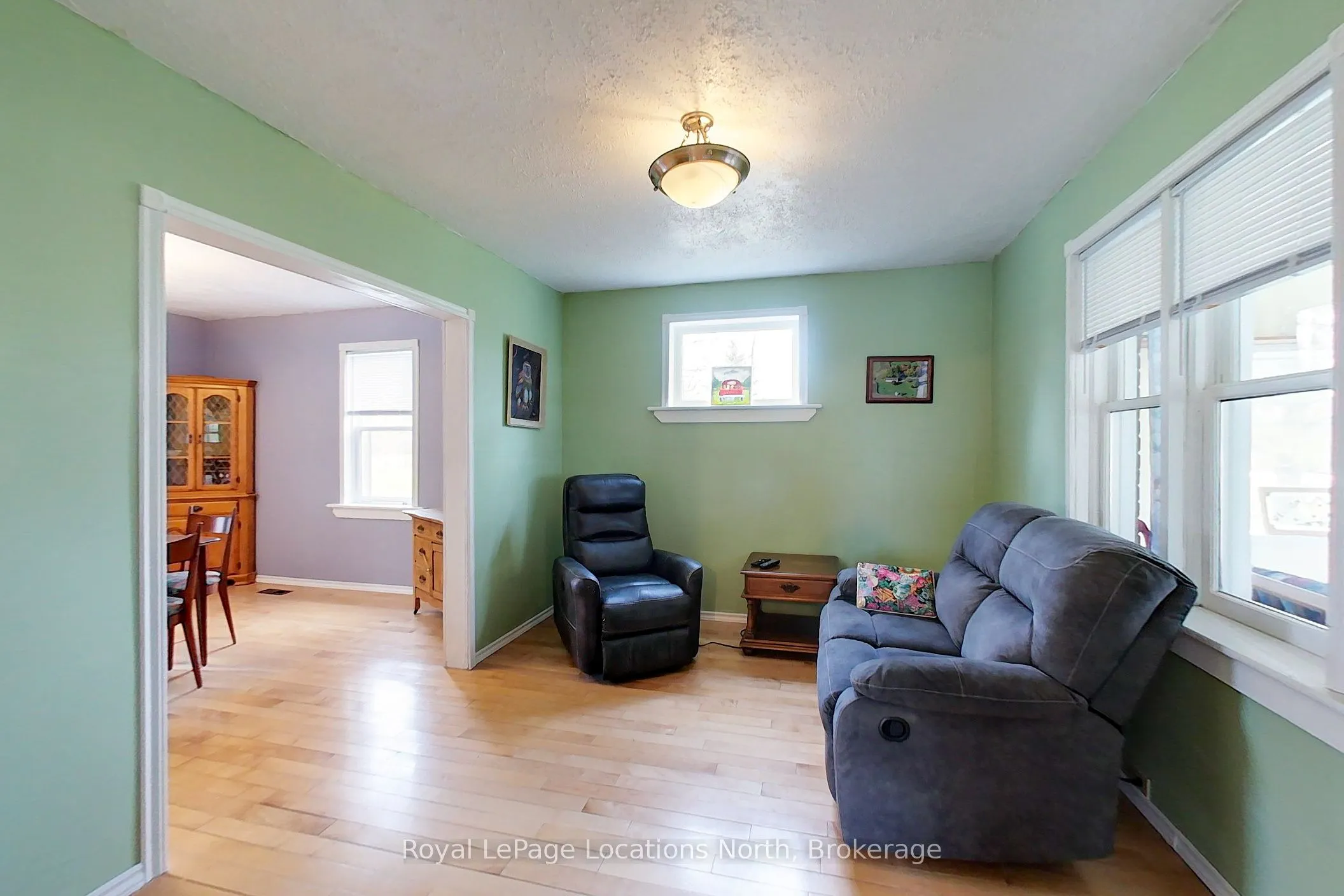 138268 Grey 112 Road