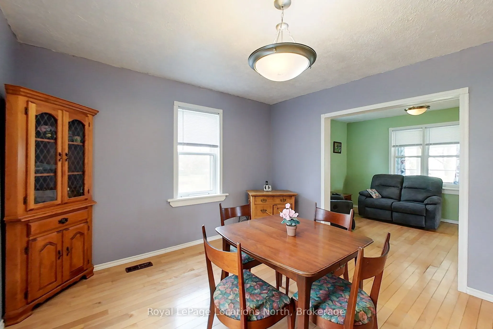 138268 Grey 112 Road