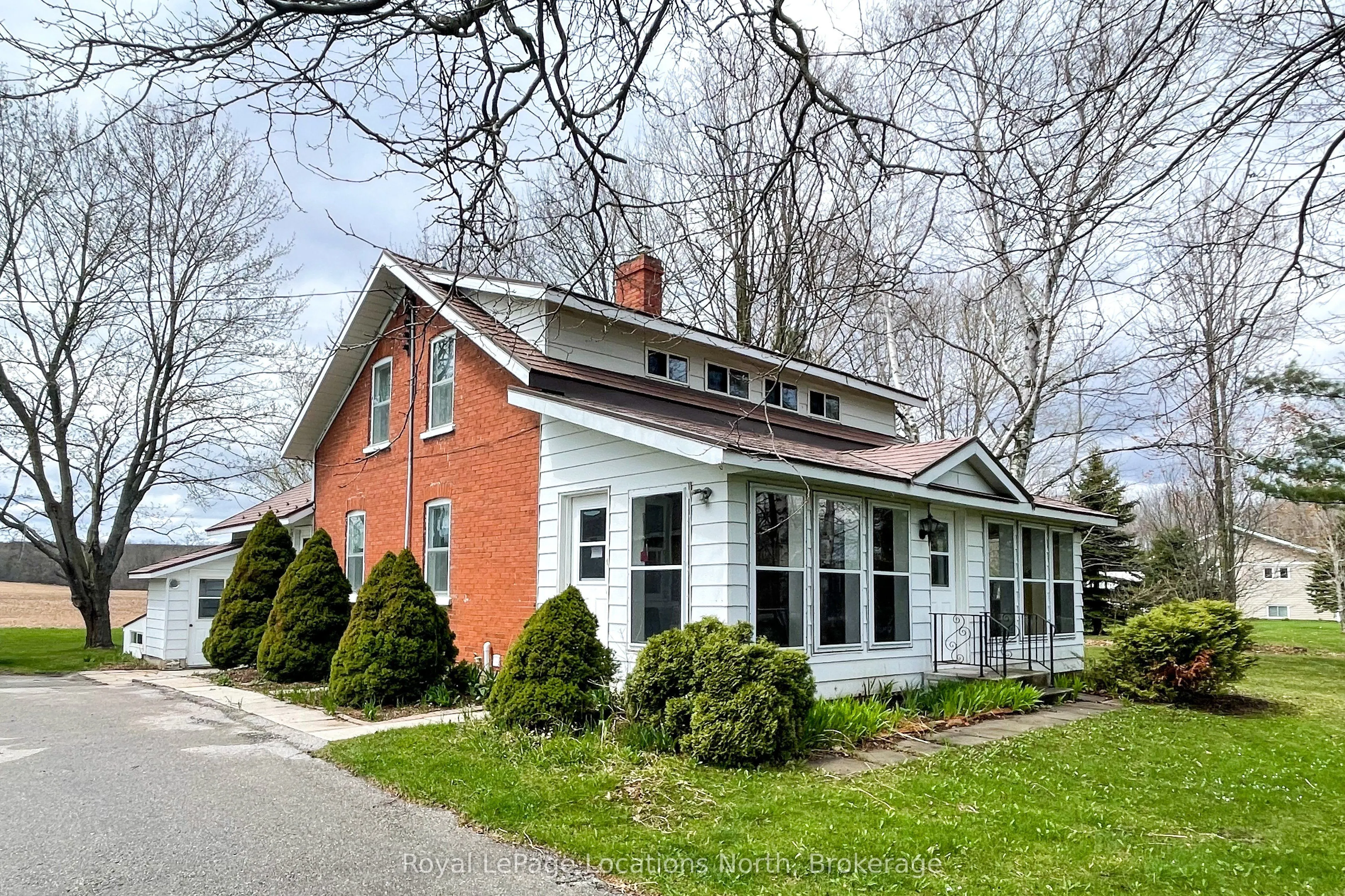 138268 Grey 112 Road