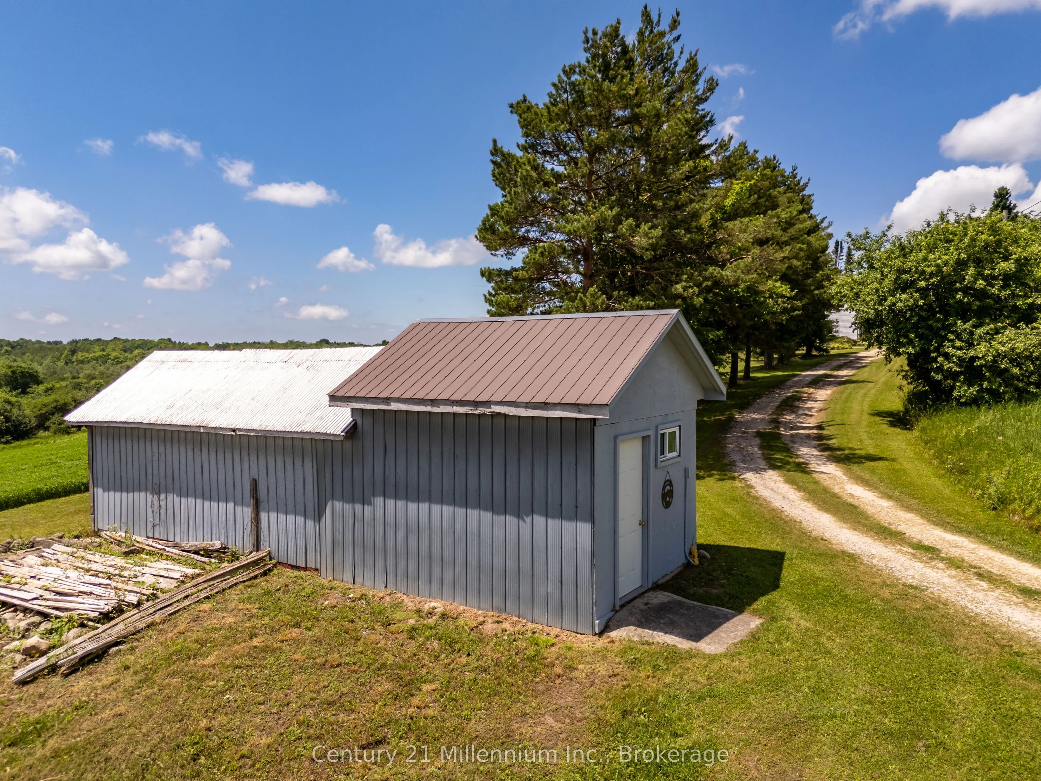 775678 Highway 10
