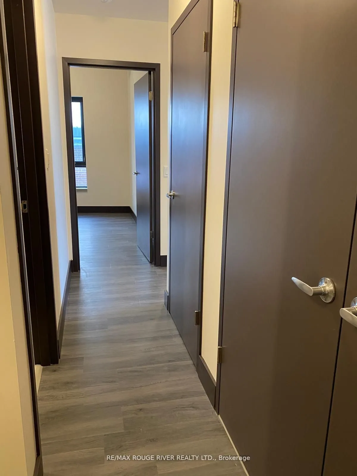 121 King Street E #408