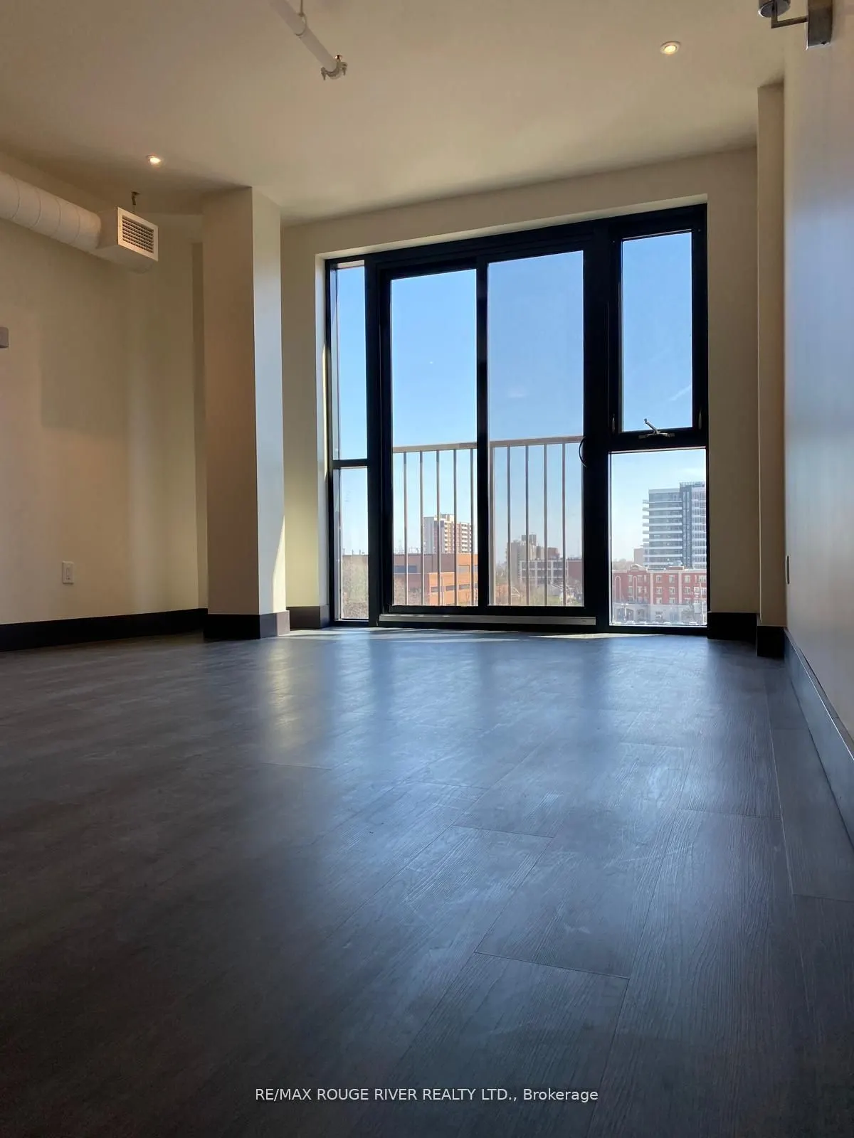 121 King Street E #408