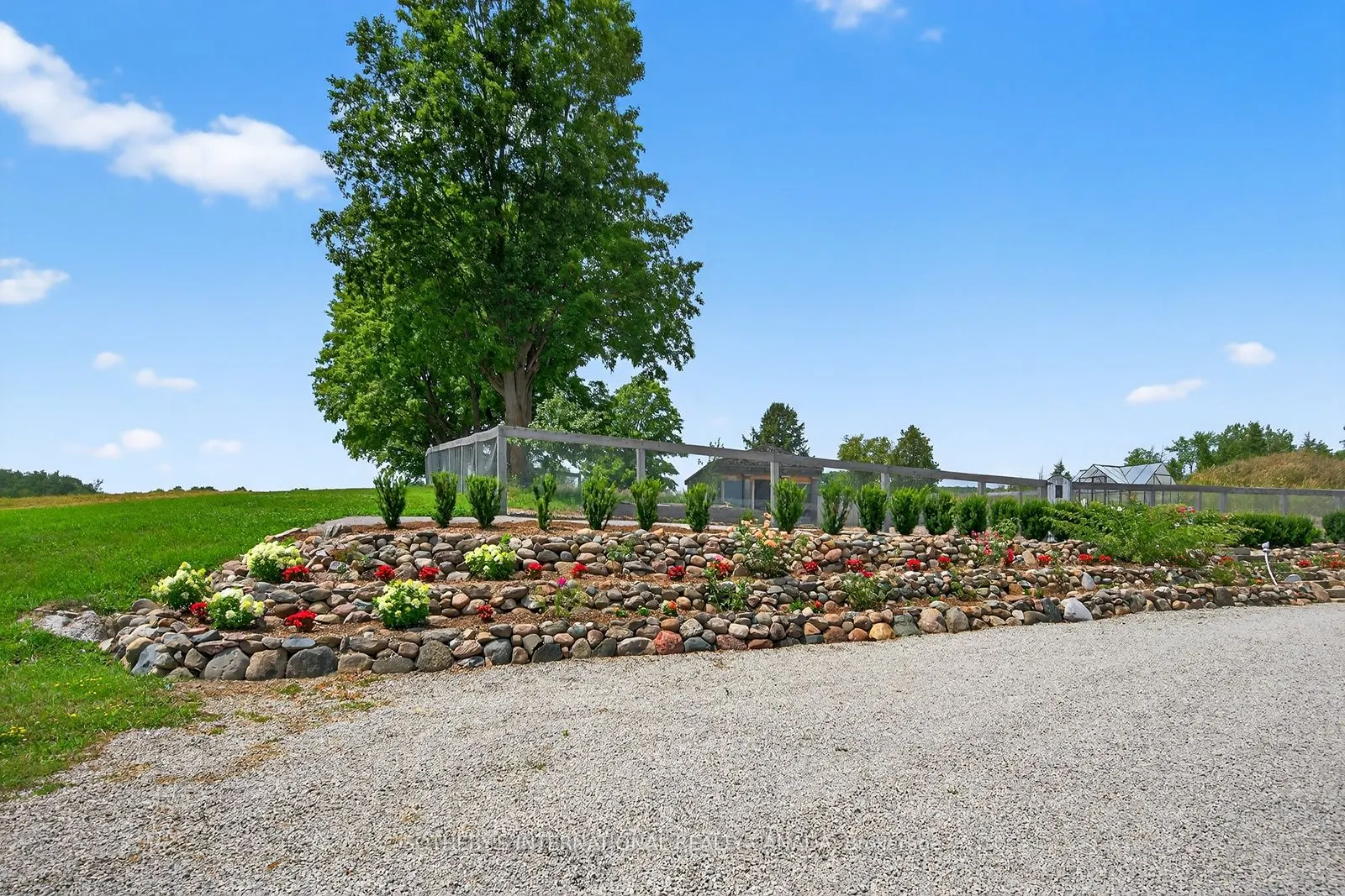348299 15th Sideroad S
