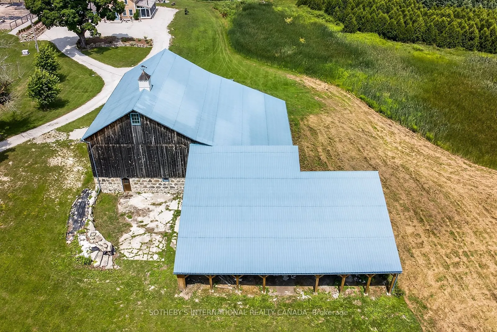 348299 15th Sideroad S