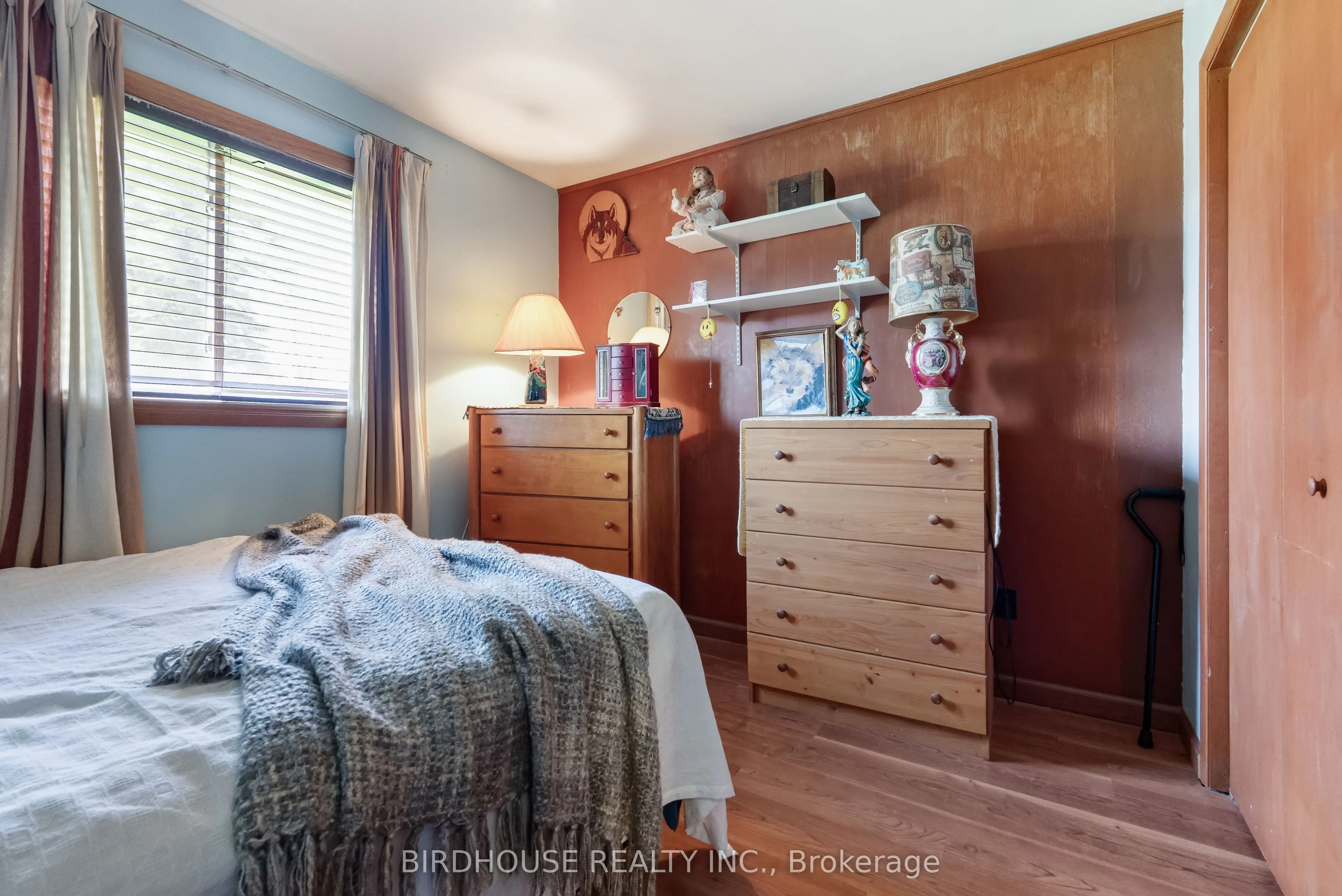 24 Gillis Street