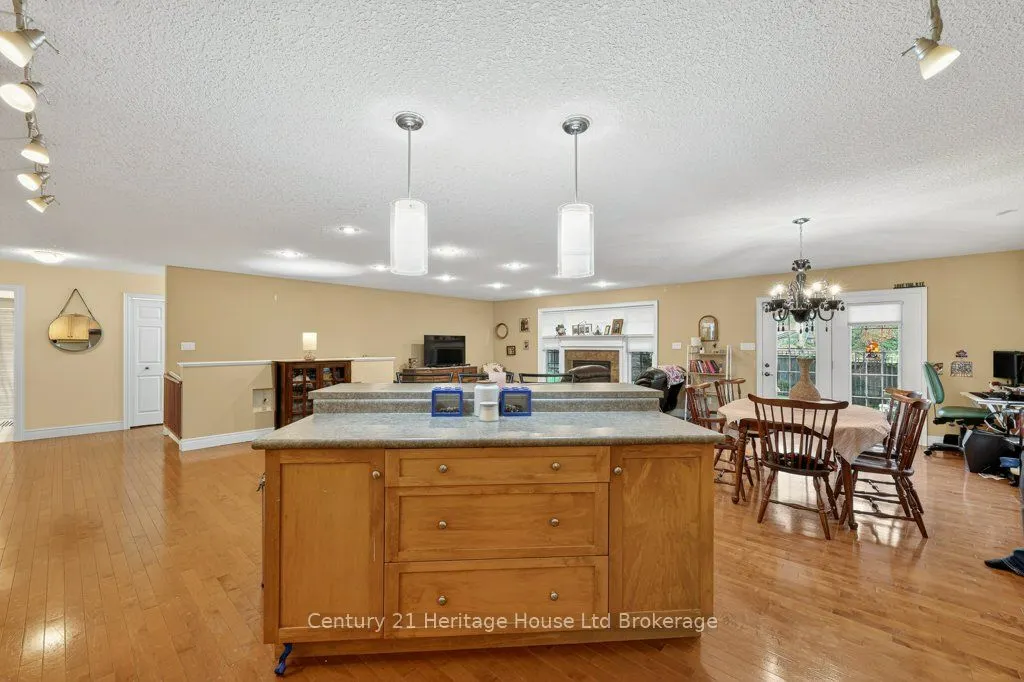 57 WENDY CALDER Place