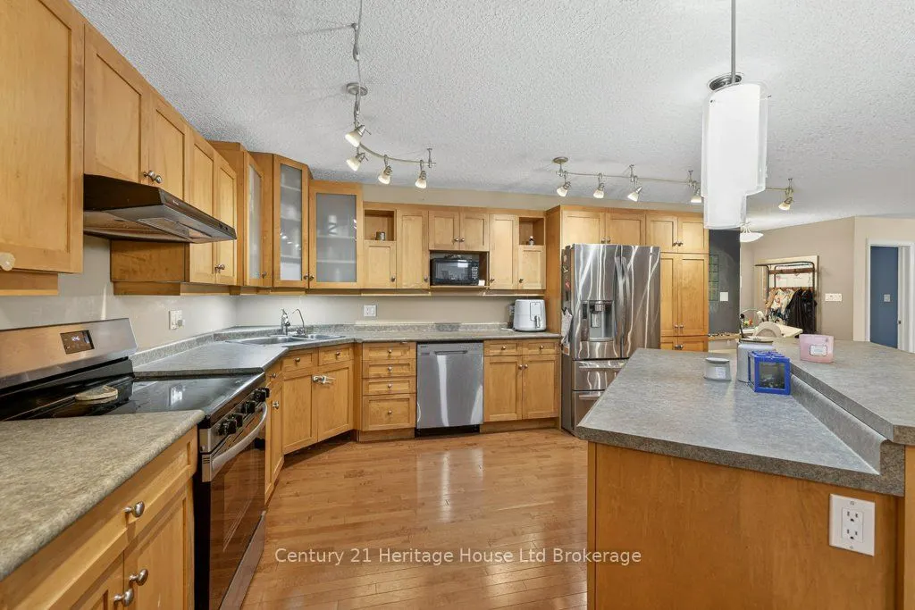 57 WENDY CALDER Place