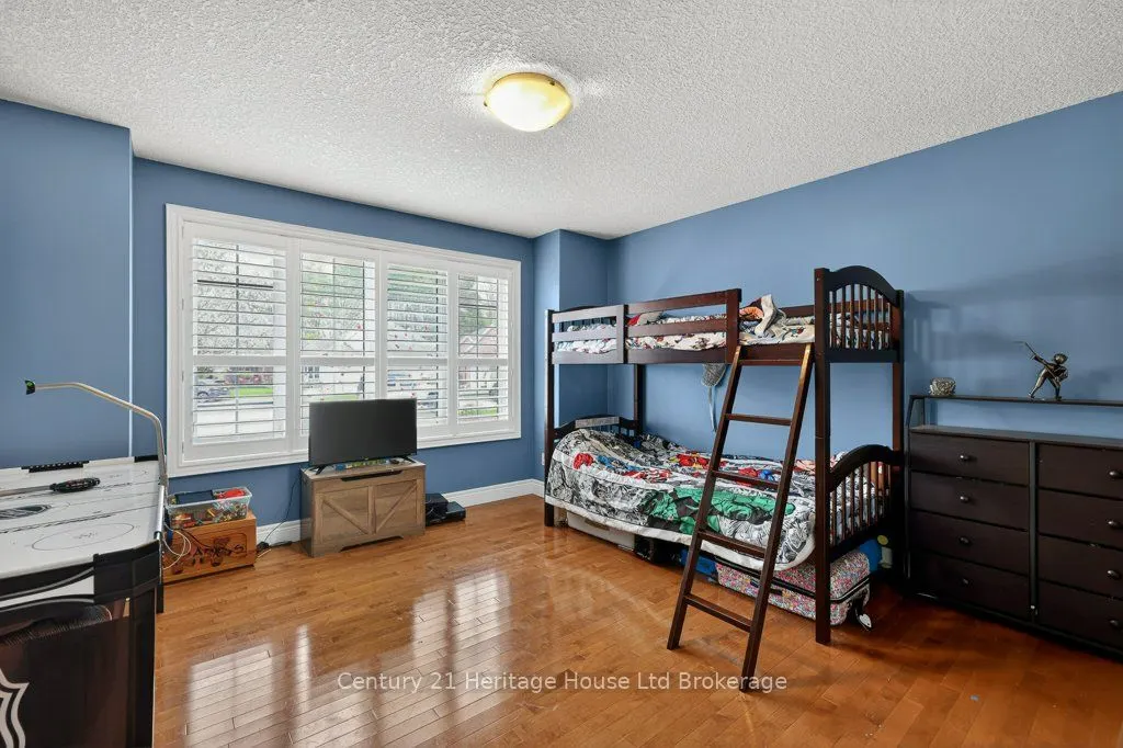 57 WENDY CALDER Place