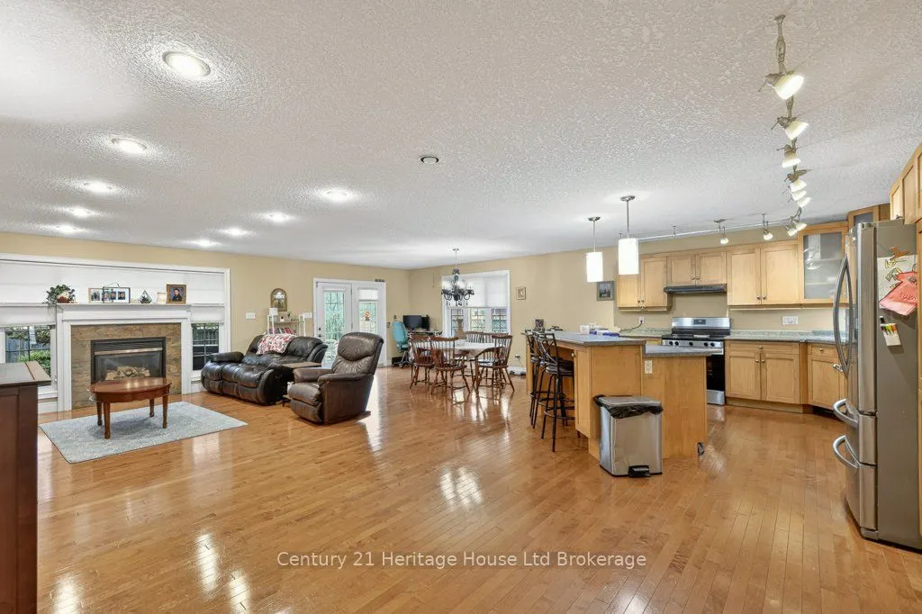 57 WENDY CALDER Place