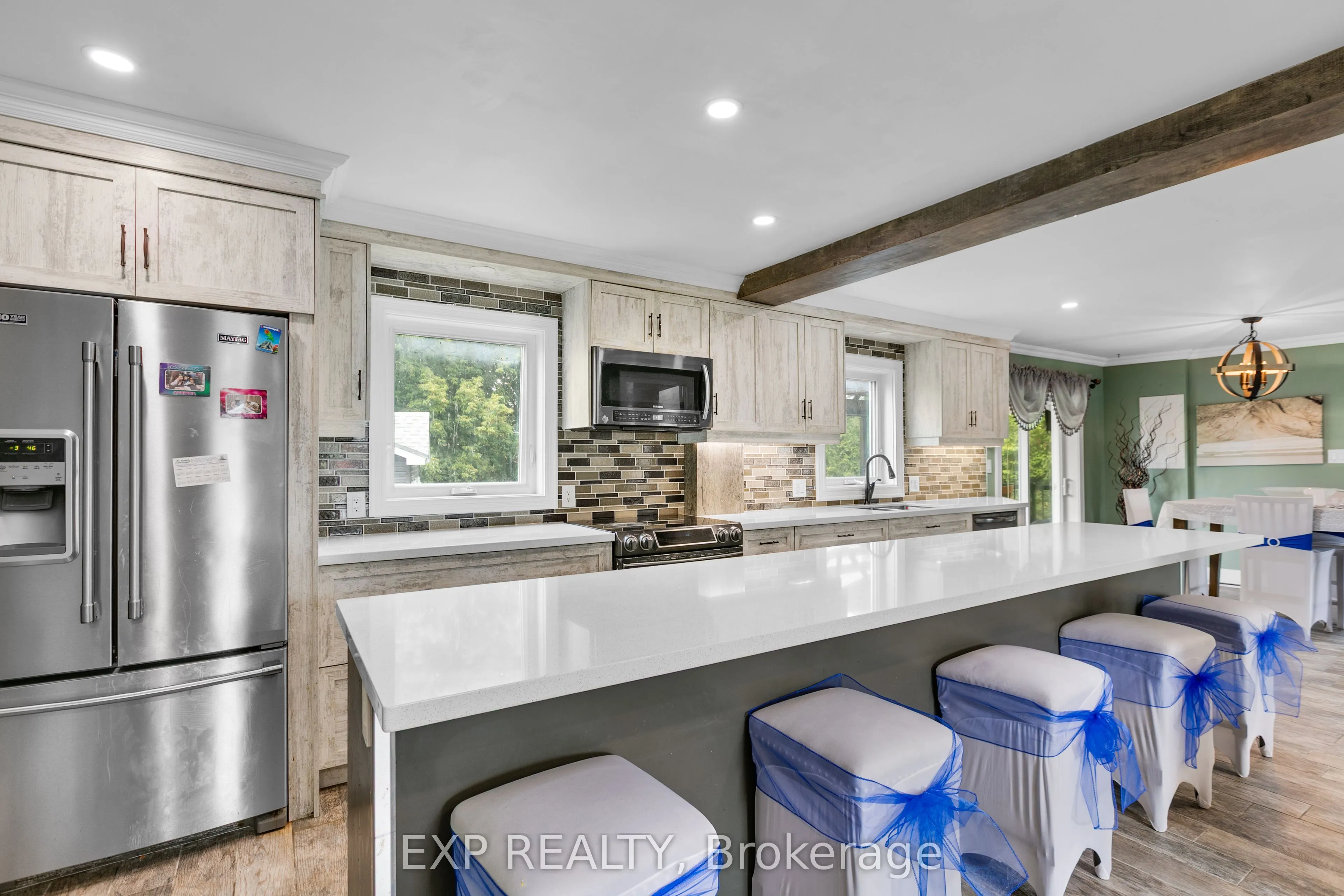 891 Lacroix Road