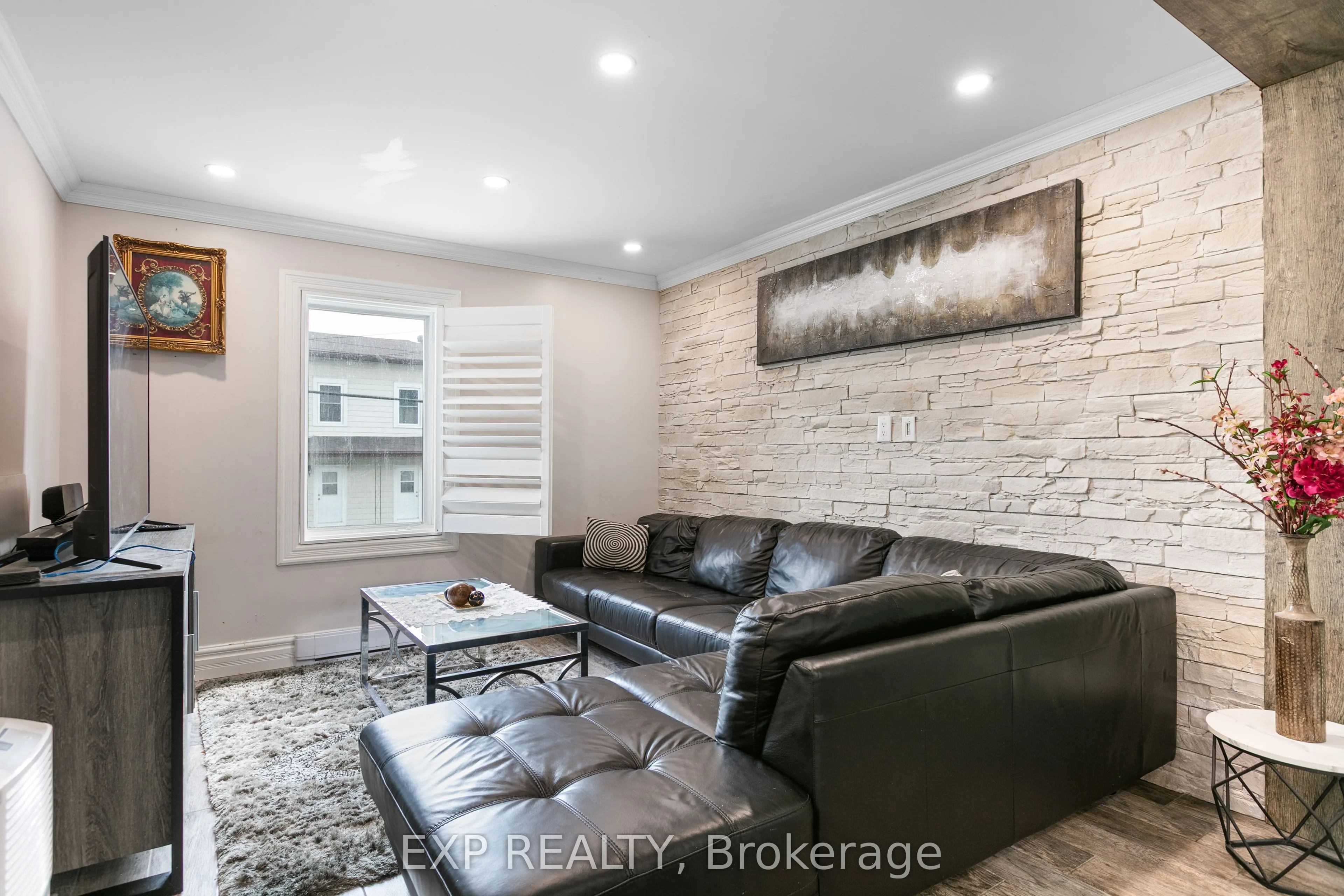 891 Lacroix Road