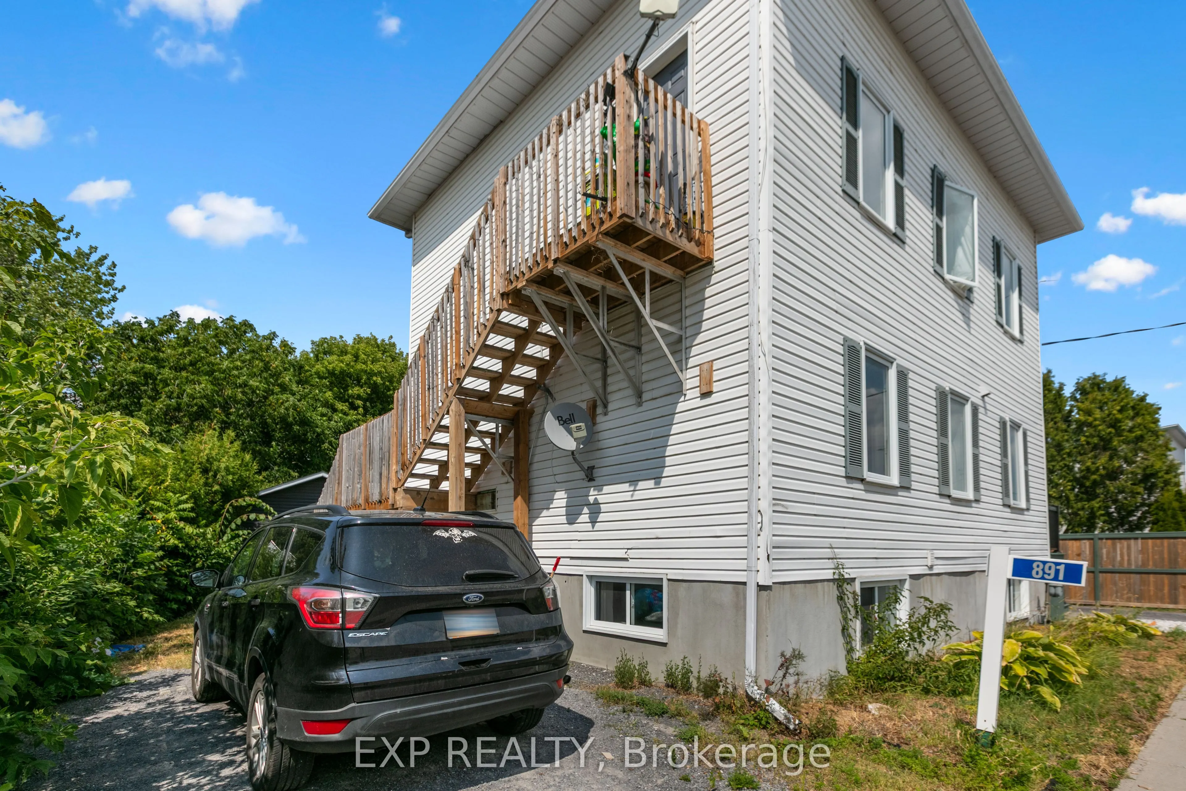 891 Lacroix Road