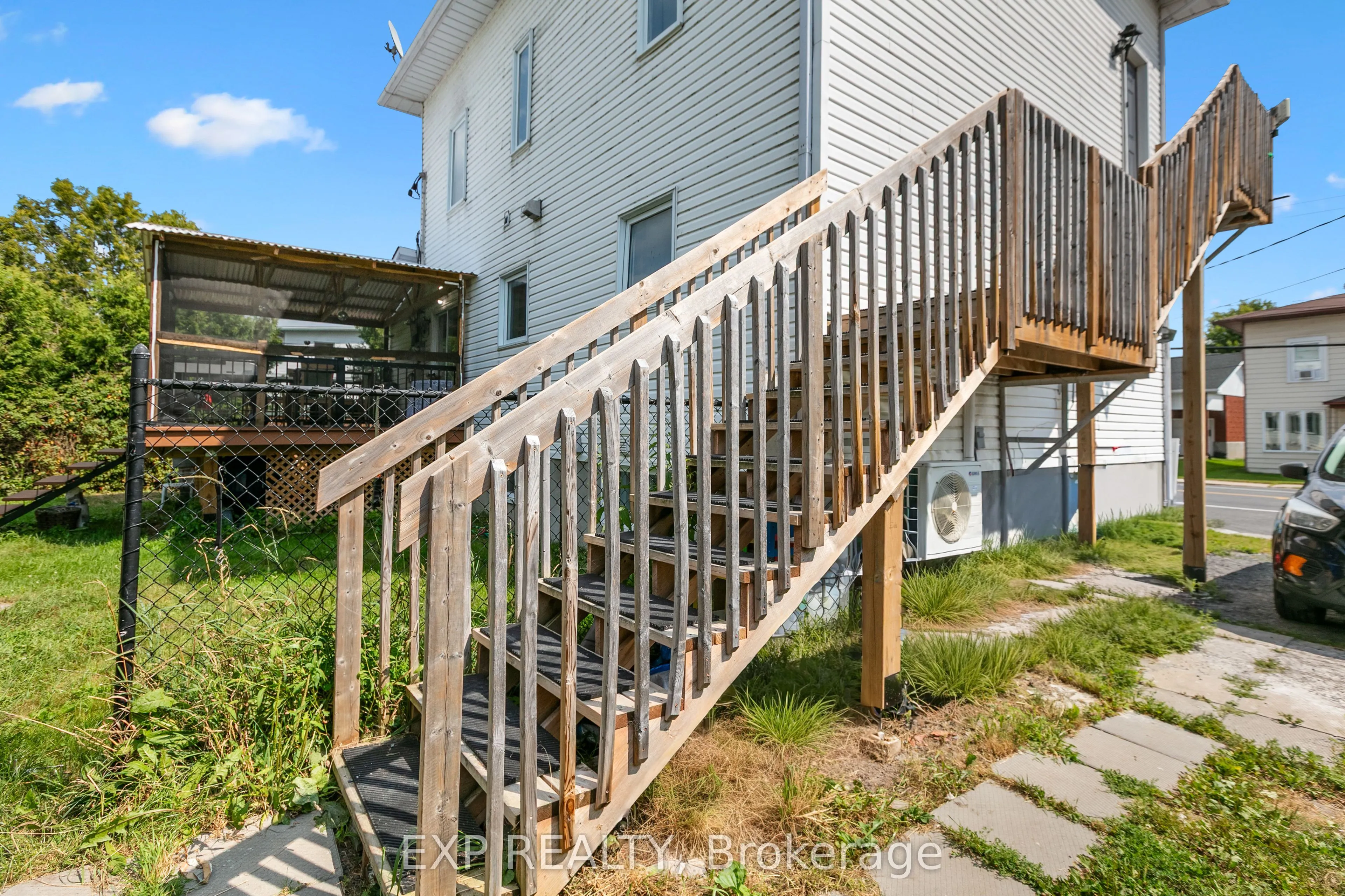 891 Lacroix Road