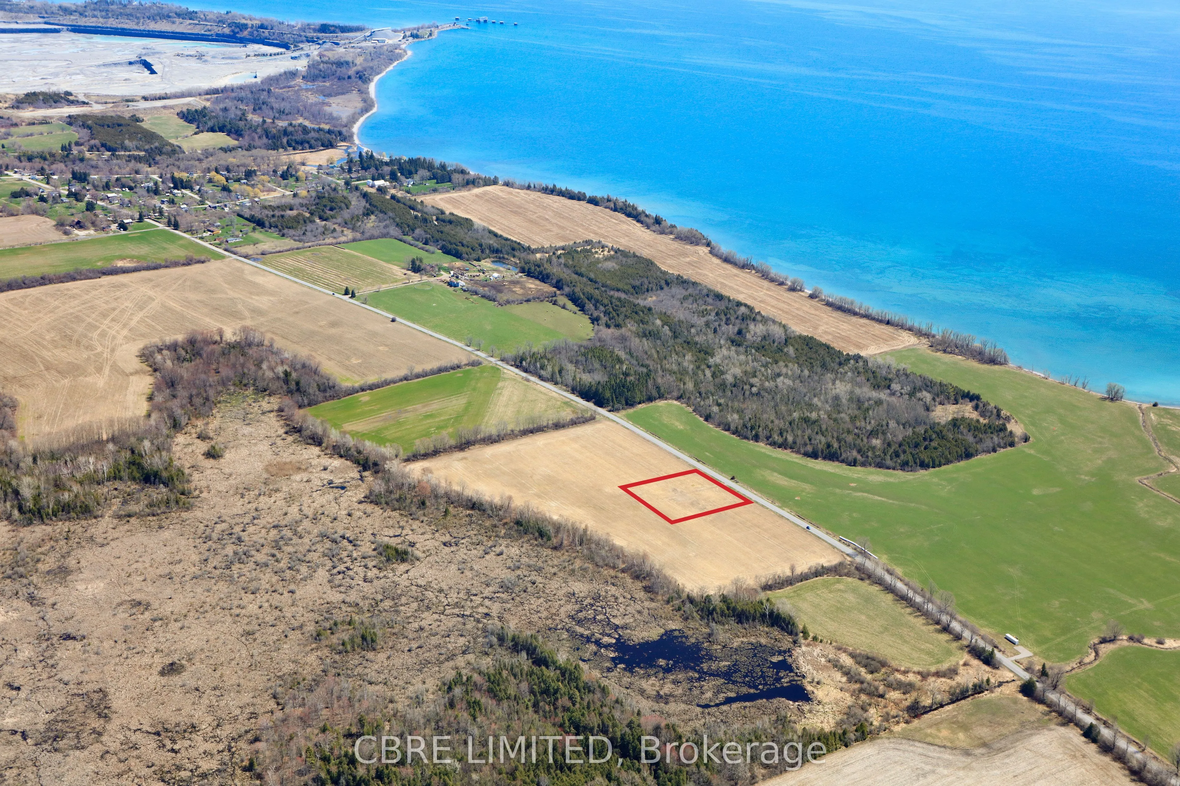 692 Lakeport Road