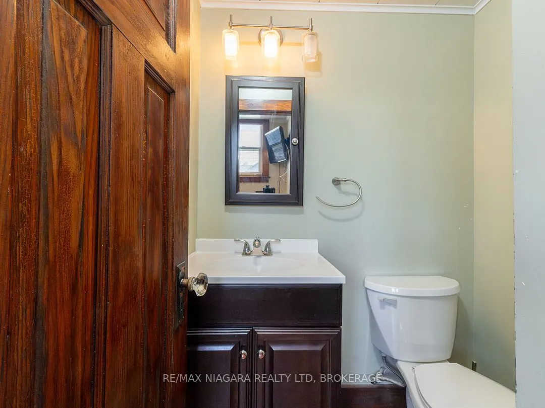 481 Main Street W