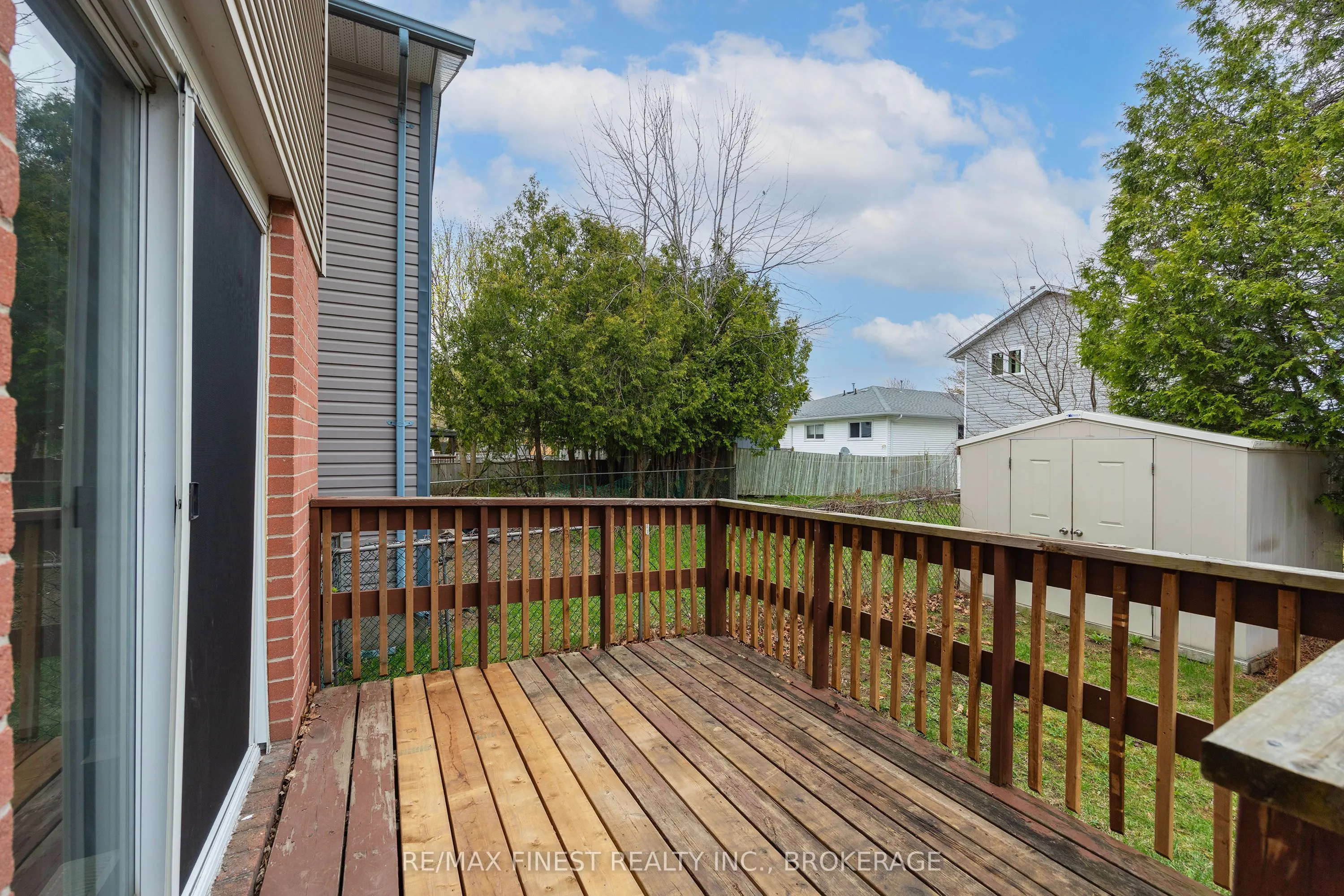870 WALKER Court