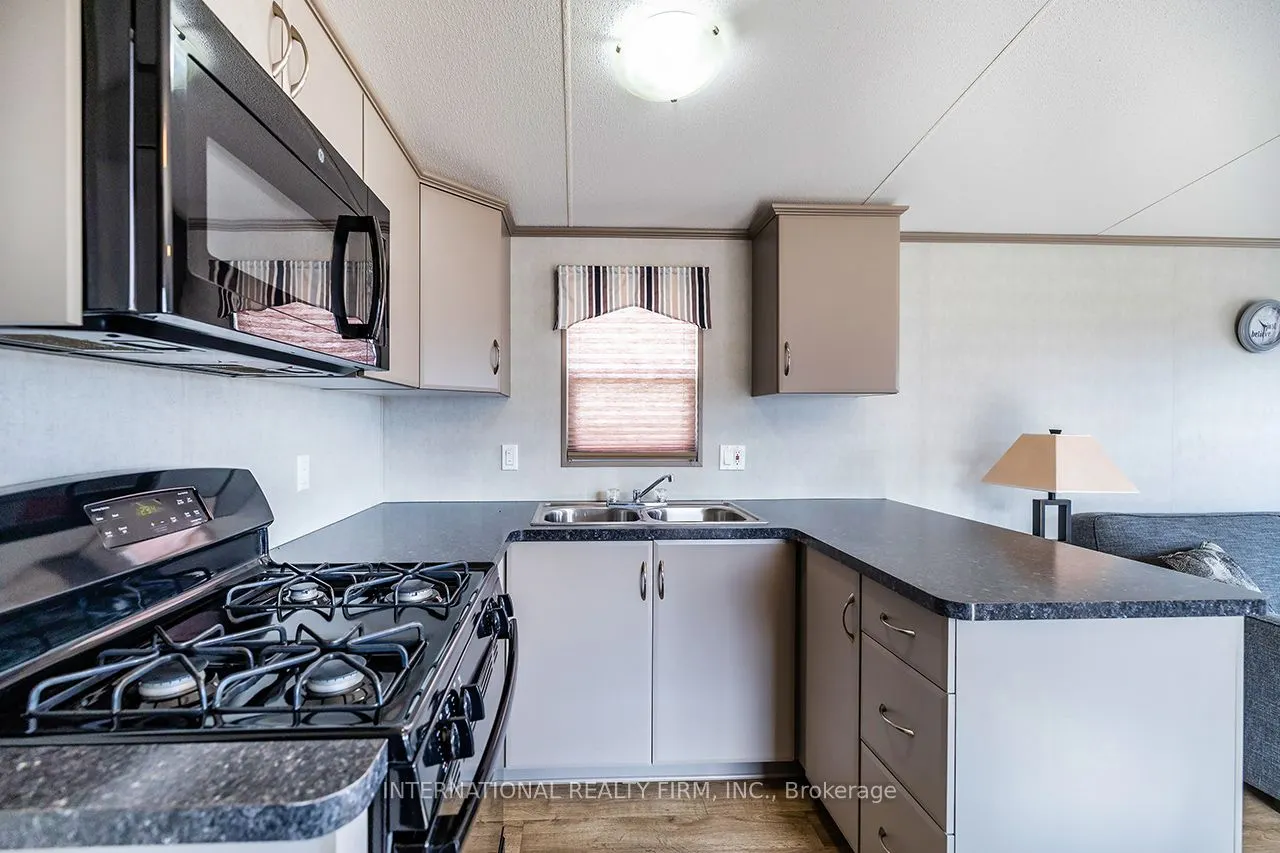 34 Glen Abbey #1235 Villiers Line