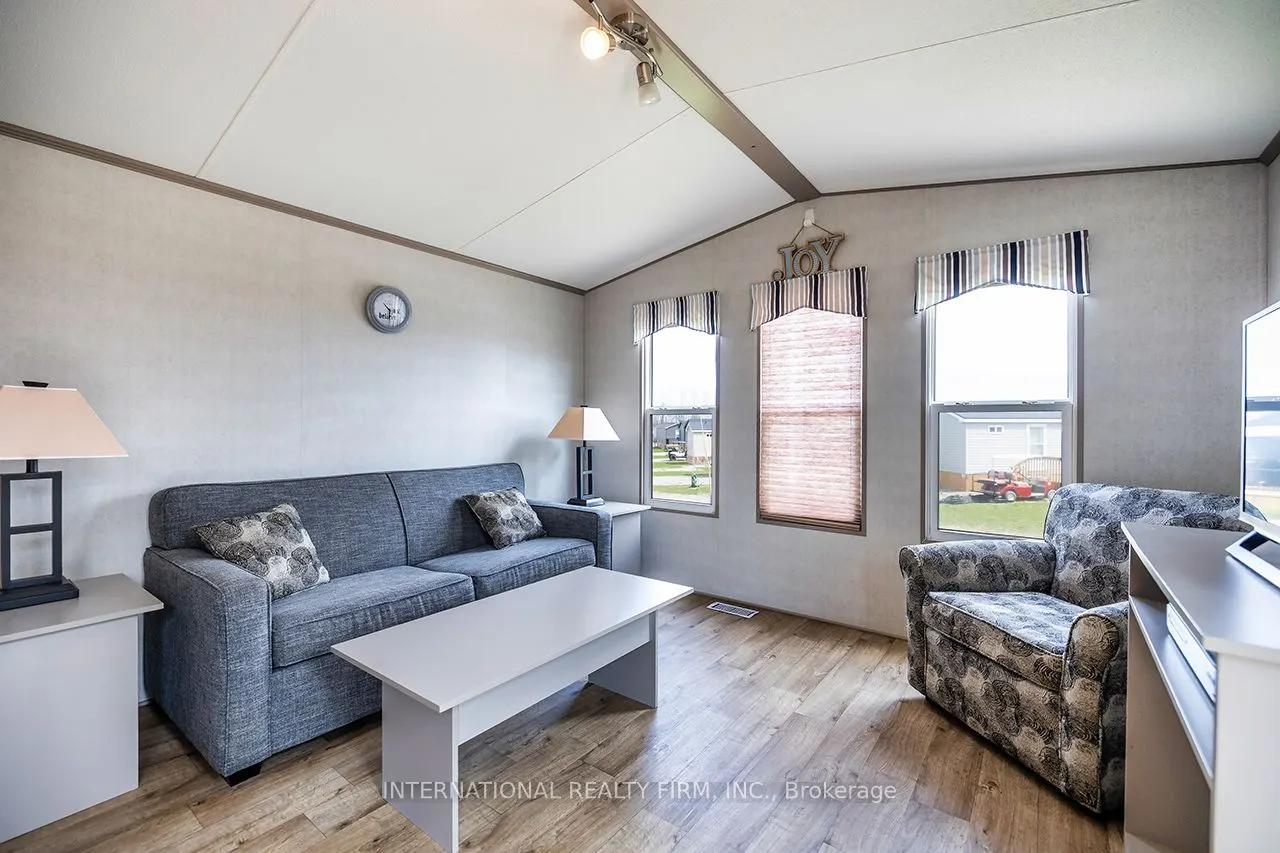 34 Glen Abbey #1235 Villiers Line