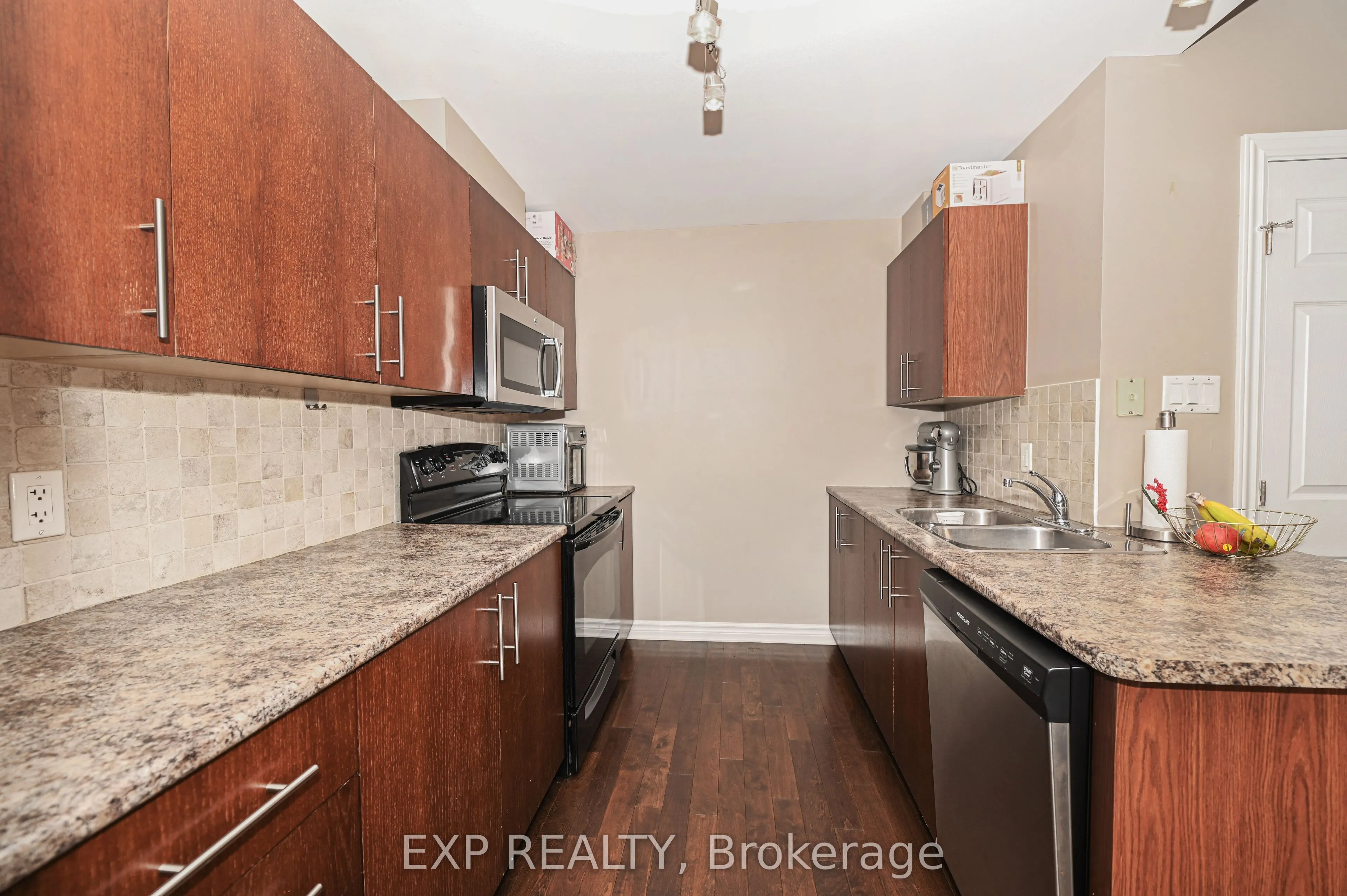 1113 STITTSVILLE MAIN Street N #G