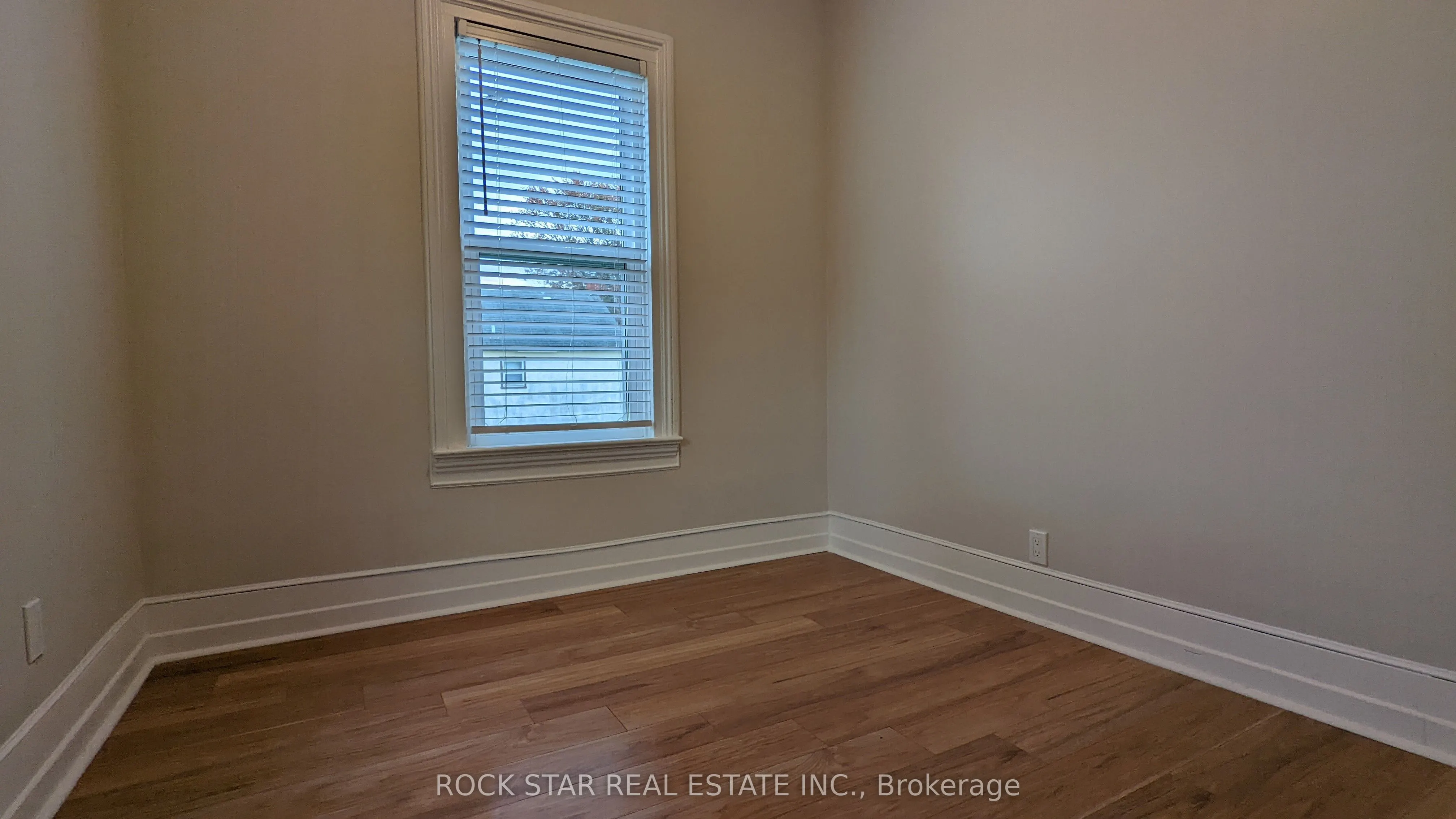 292 Fares Street