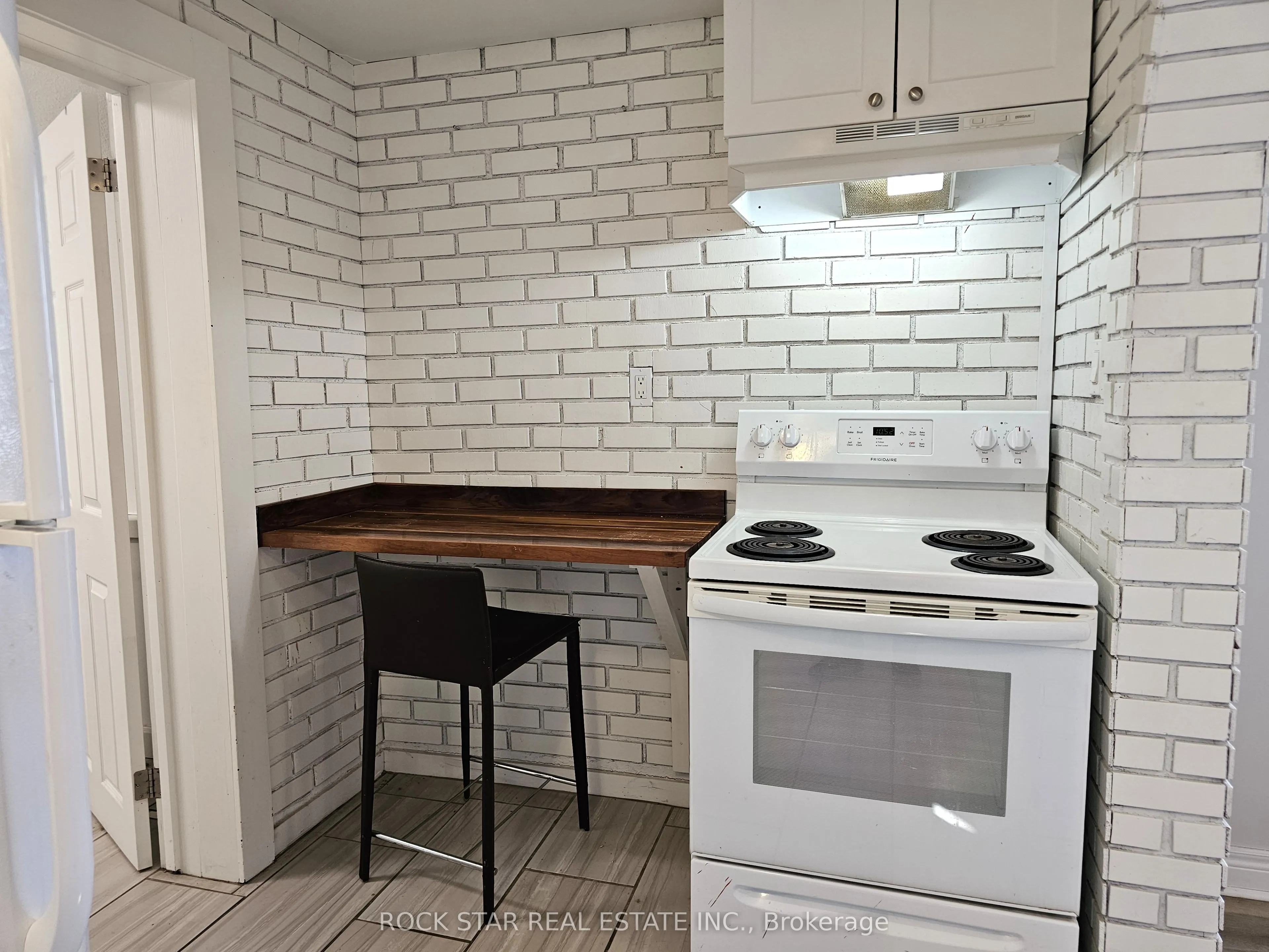 292 Fares Street