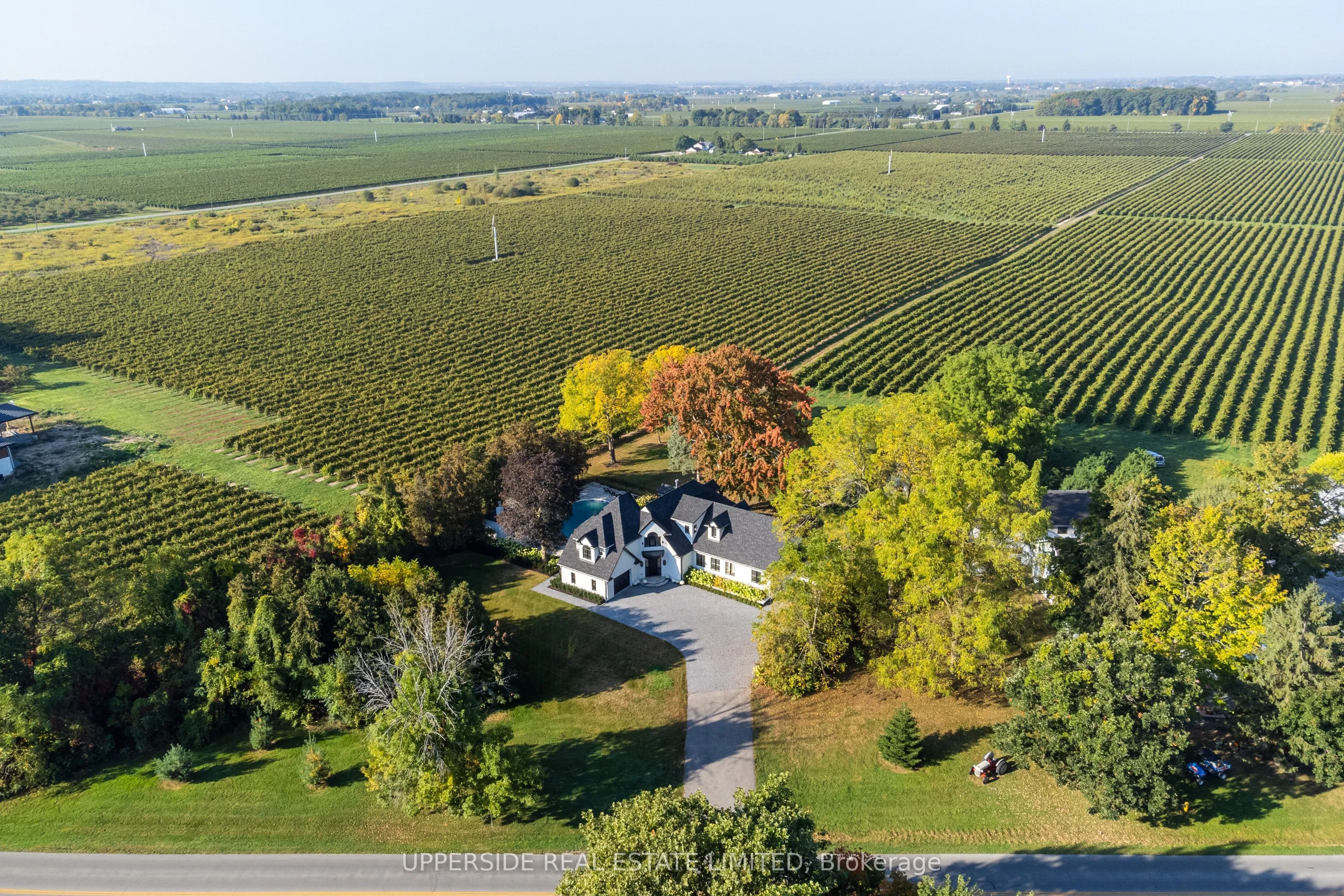 15886 Niagara Parkway