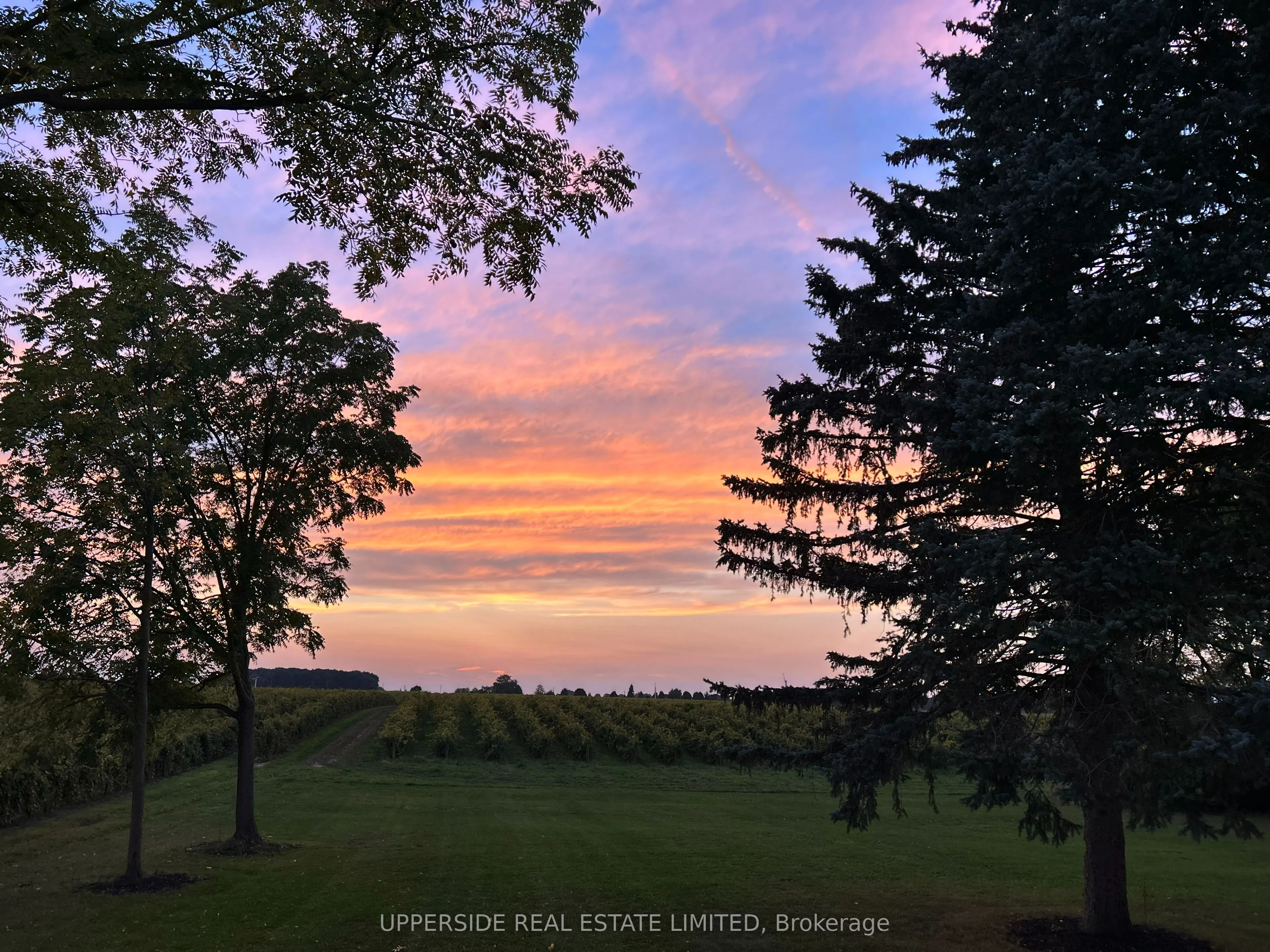 15886 Niagara Parkway