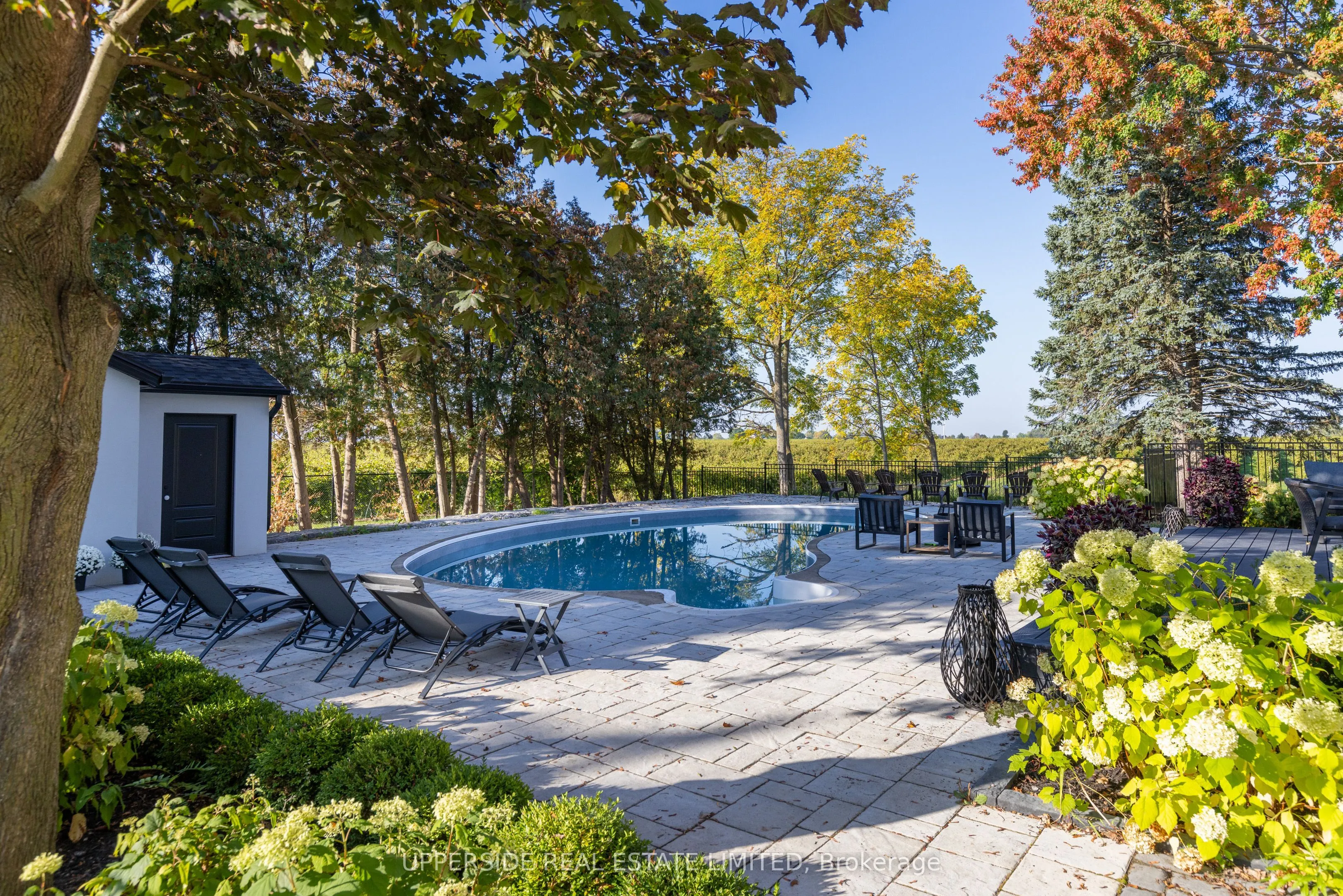 15886 Niagara Parkway